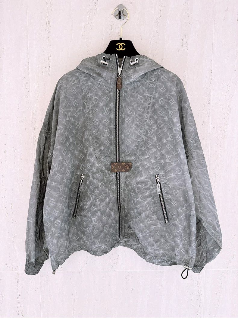Louis Vuitton Louis Vuitton Grey Logo Windbreaker Jacket-dmc Size US M / EU 48-50 / 2 - 1 Thumbnail