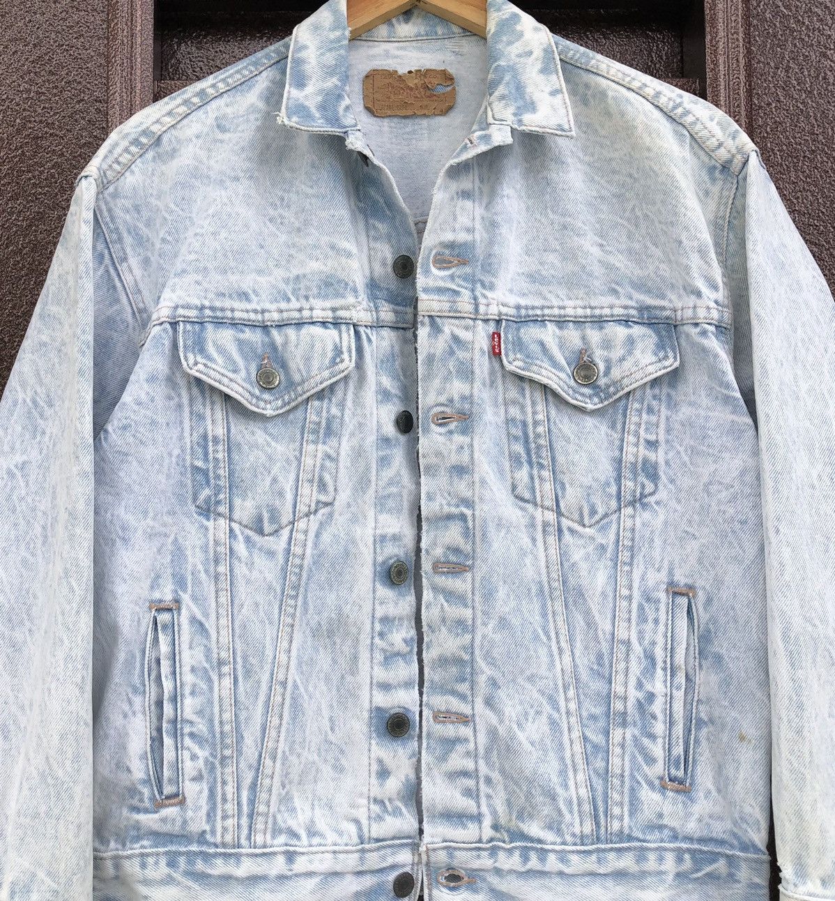 Levi's VTG Levis Light Wash Blue Denim Distressed Trucker jacket Size US M / EU 48-50 / 2 - 3 Thumbnail
