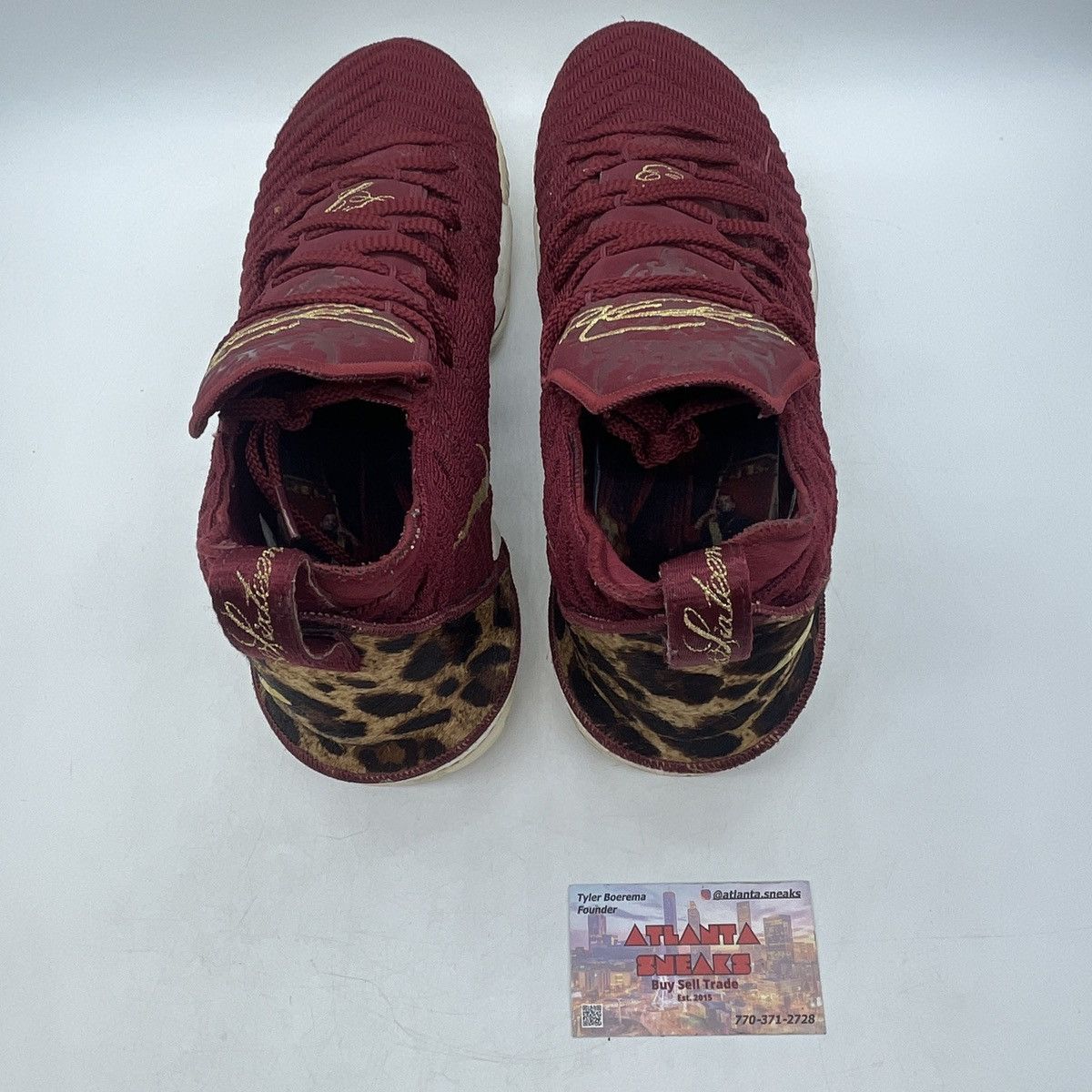 Jordan Brand Lebron 16 king Size US 12 / EU 45 - 6 Thumbnail