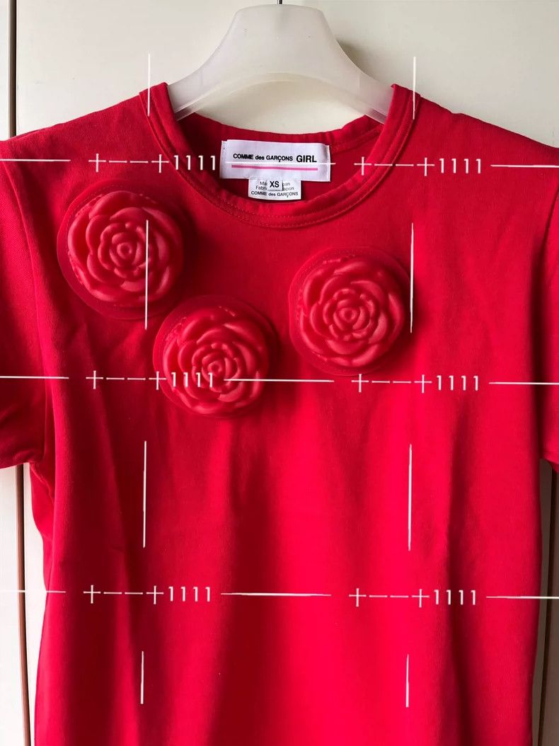 Comme des Garcons Comme Des Garcons Rose Flower Short Sleeve T-Shirt Size XS / US 0-2 / IT 36-38 - 6 Thumbnail