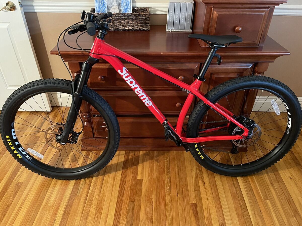 Supreme Supreme Santa Cruz Chameleon 27.5 Bike Size US M / EU 48-50 / 2 - 1 Thumbnail