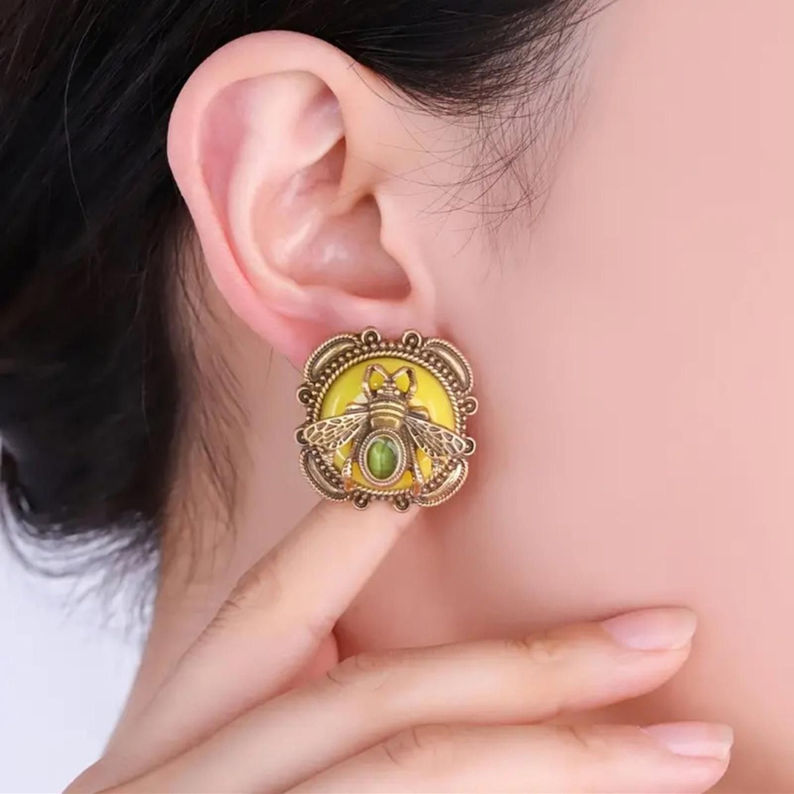 Designer Gold and Yellow Bee Stud Earrings NWT Size ONE SIZE - 2 Thumbnail