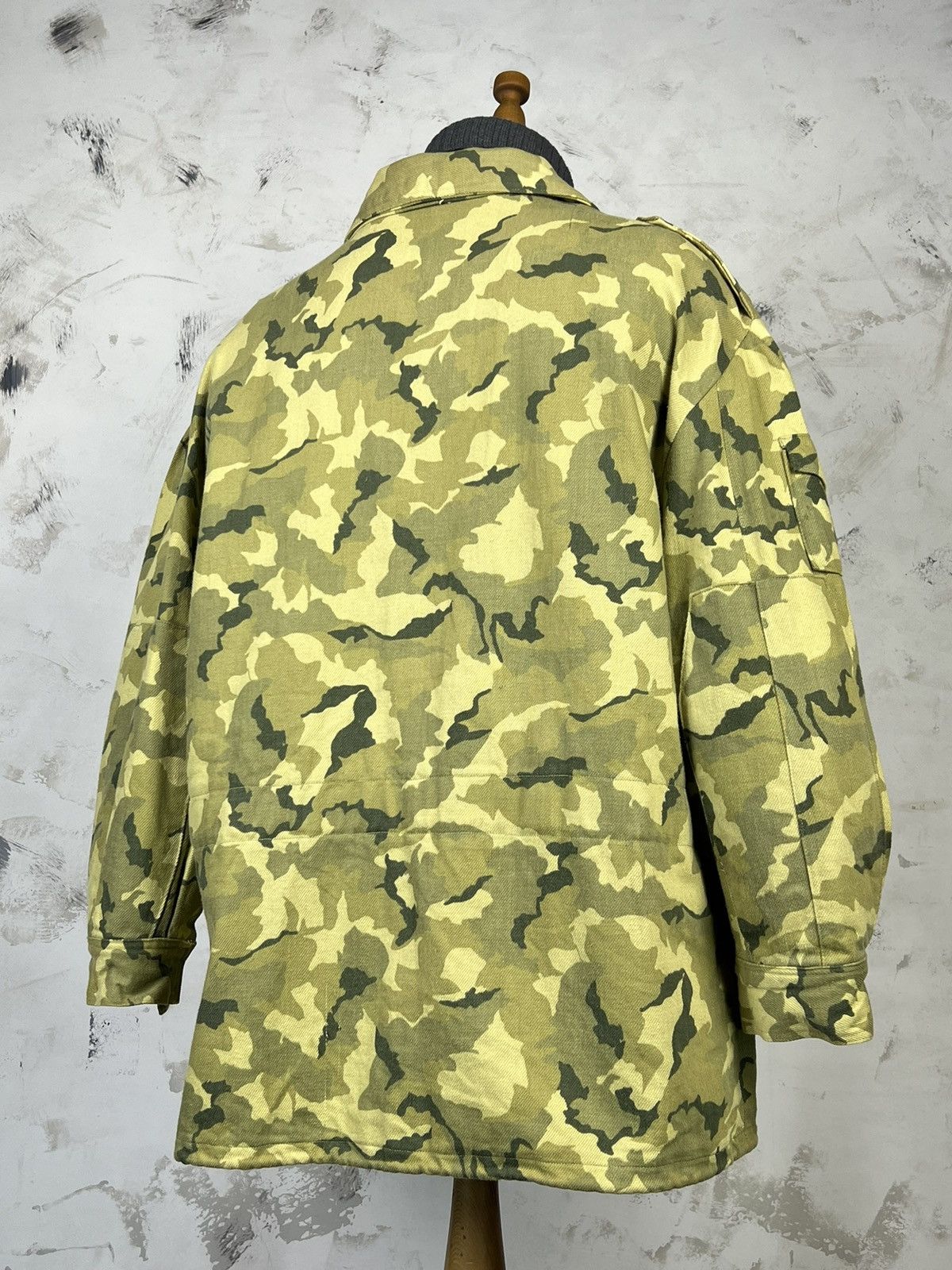 Vintage Vintage Military Camouflage Field Jacket Parka Size S - M Size US M / EU 48-50 / 2 - 2 Thumbnail