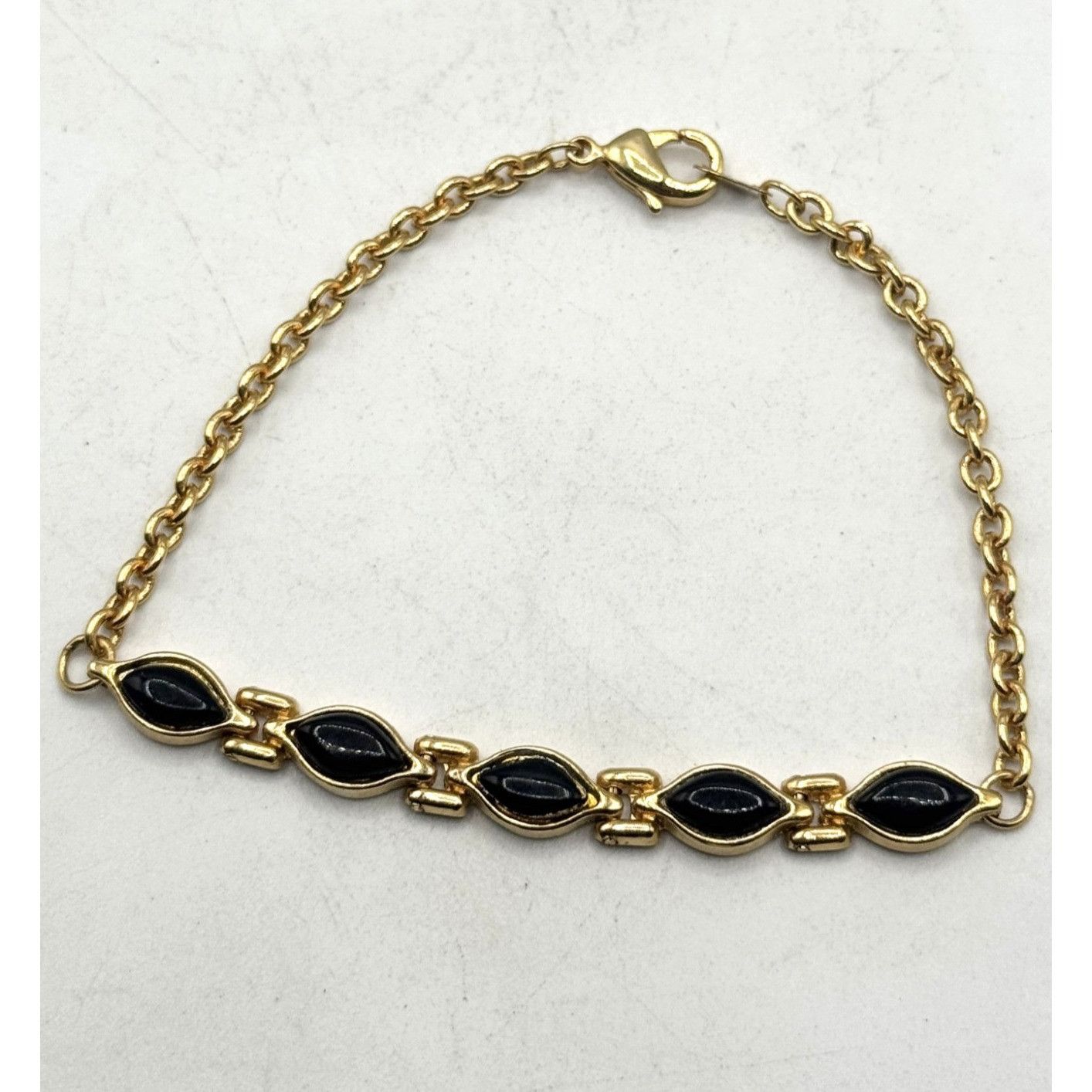 Vintage Vintage black enamel gold tone chain bracelet Size ONE SIZE - 1 Thumbnail
