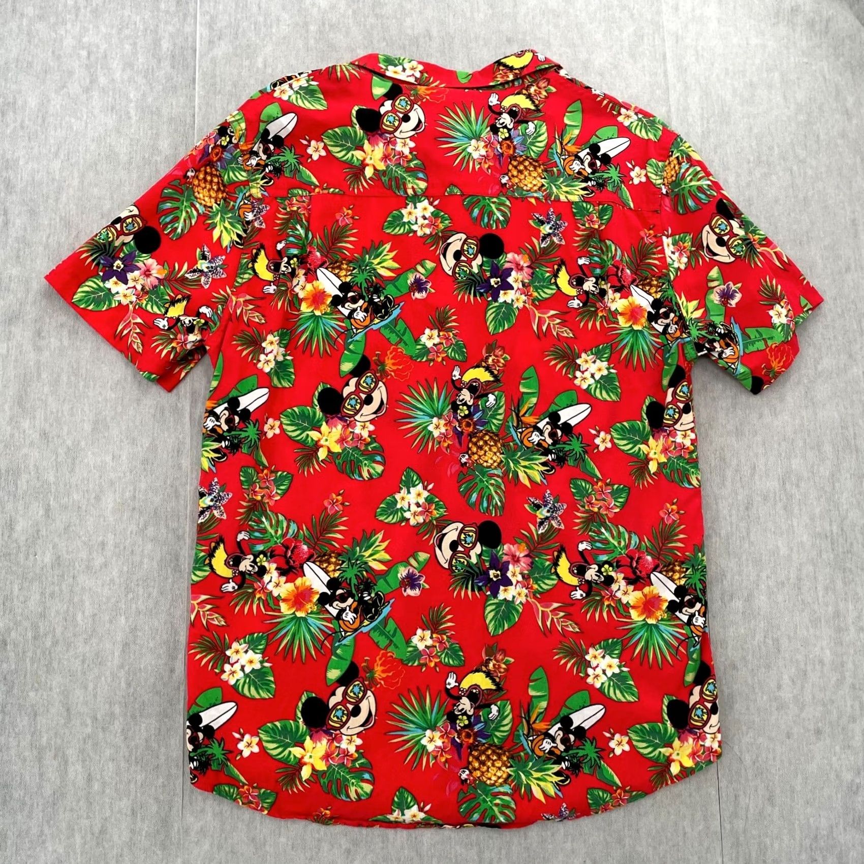 Disney VINTAGE Disney Hawaiian Shirt Shirt Men L Red Mickey Mouse Minnie Mouse Surfing Vacation Floral Pattern Hawaiian Theme 90s Size US L / EU 52-54 / 3 - 2 Thumbnail