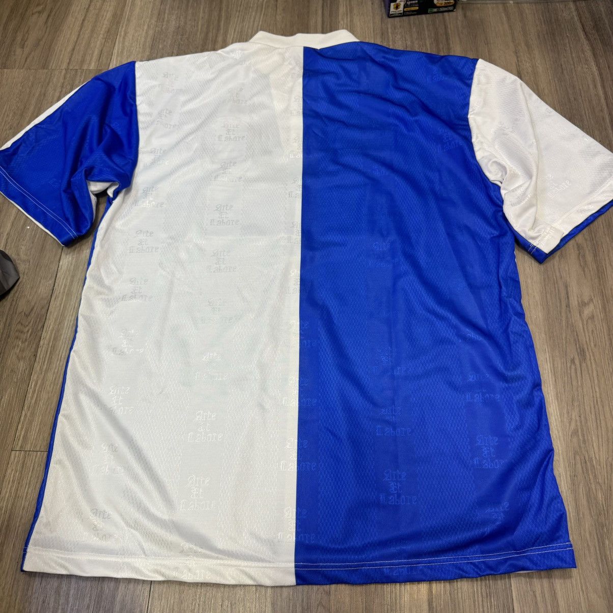 Asics Blackburn Rovers 96/98 classic home shirt Size US L / EU 52-54 / 3 - 2 Thumbnail
