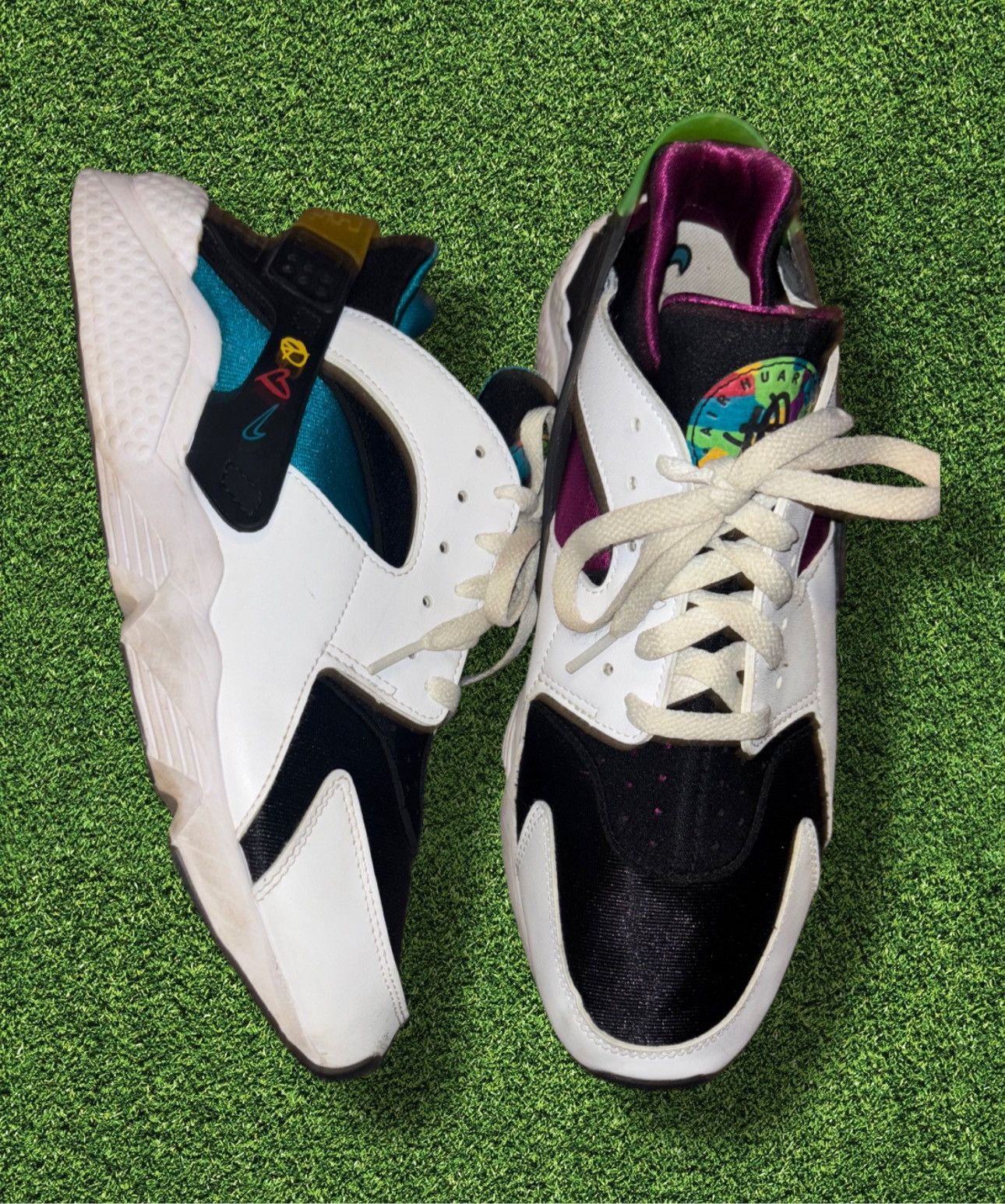 Nike Nike Air Huarache Size US 11.5 / EU 44-45 - 1 Thumbnail