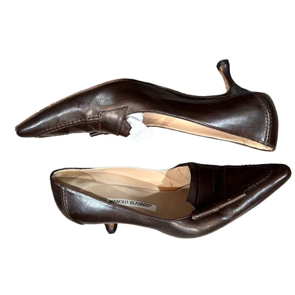 Manolo Blahnik Manolo Blahnik Women's Pumps Pointed Toe Low Kitten Heel Sli Size US 8.5 / IT 38.5 - 11 Thumbnail
