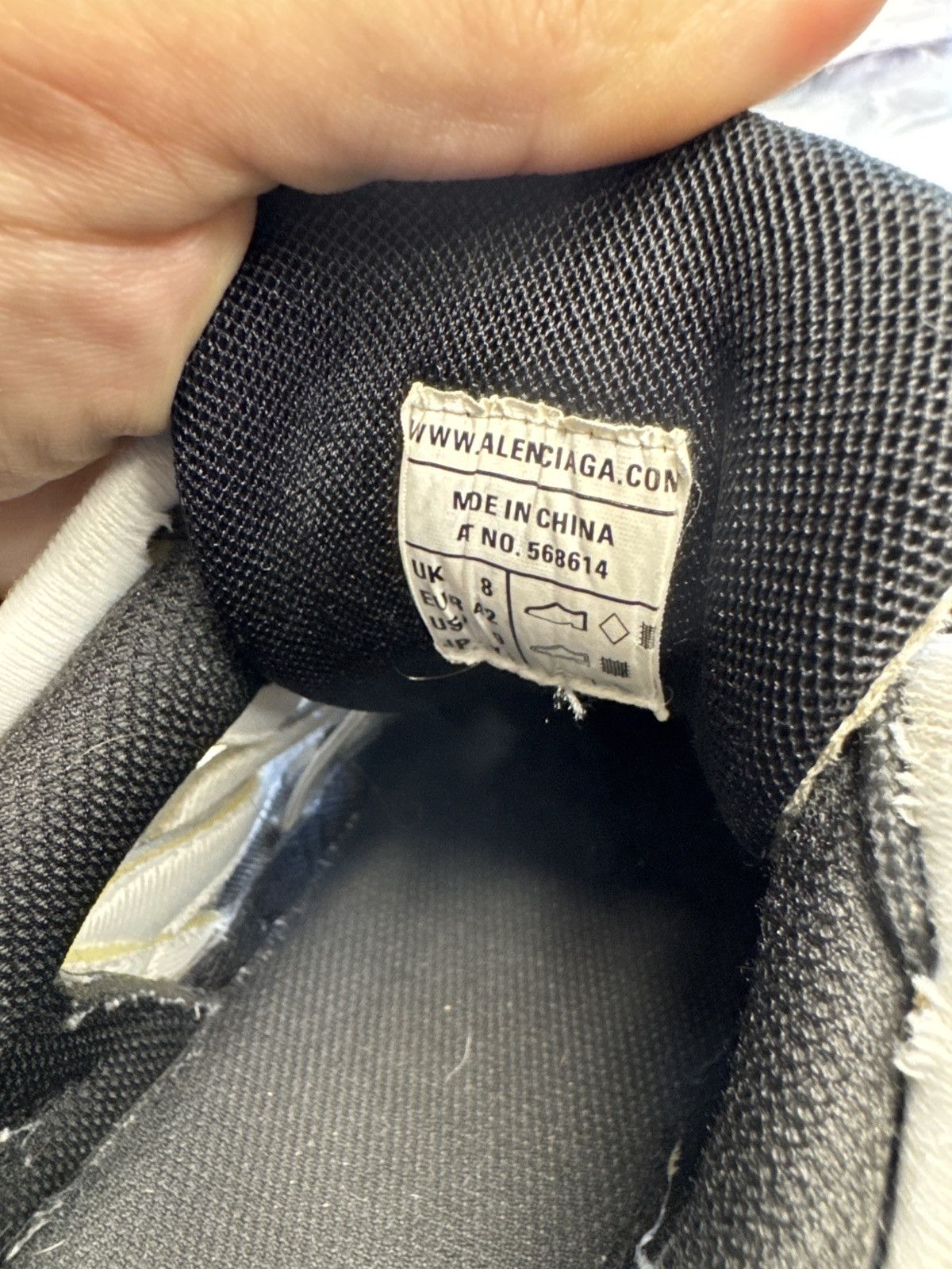 Balenciaga BALENCIAGA TRACK2 BEIGE BLACK Size US 9 / EU 42 - 8 Thumbnail