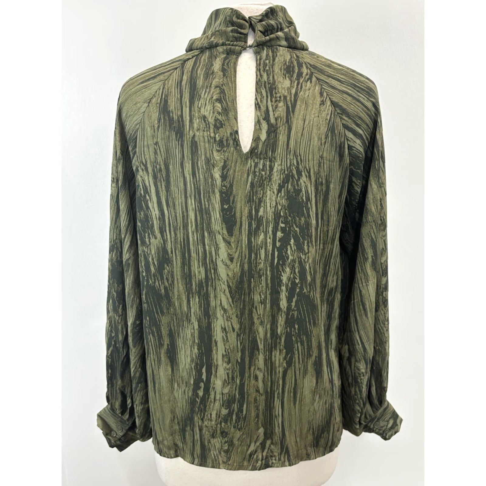 Halston Halston Blouse Shirt M Women’s Green Swirl Balloon Sleeve Cutouts Size M / US 6-8 / IT 42-44 - 3 Thumbnail