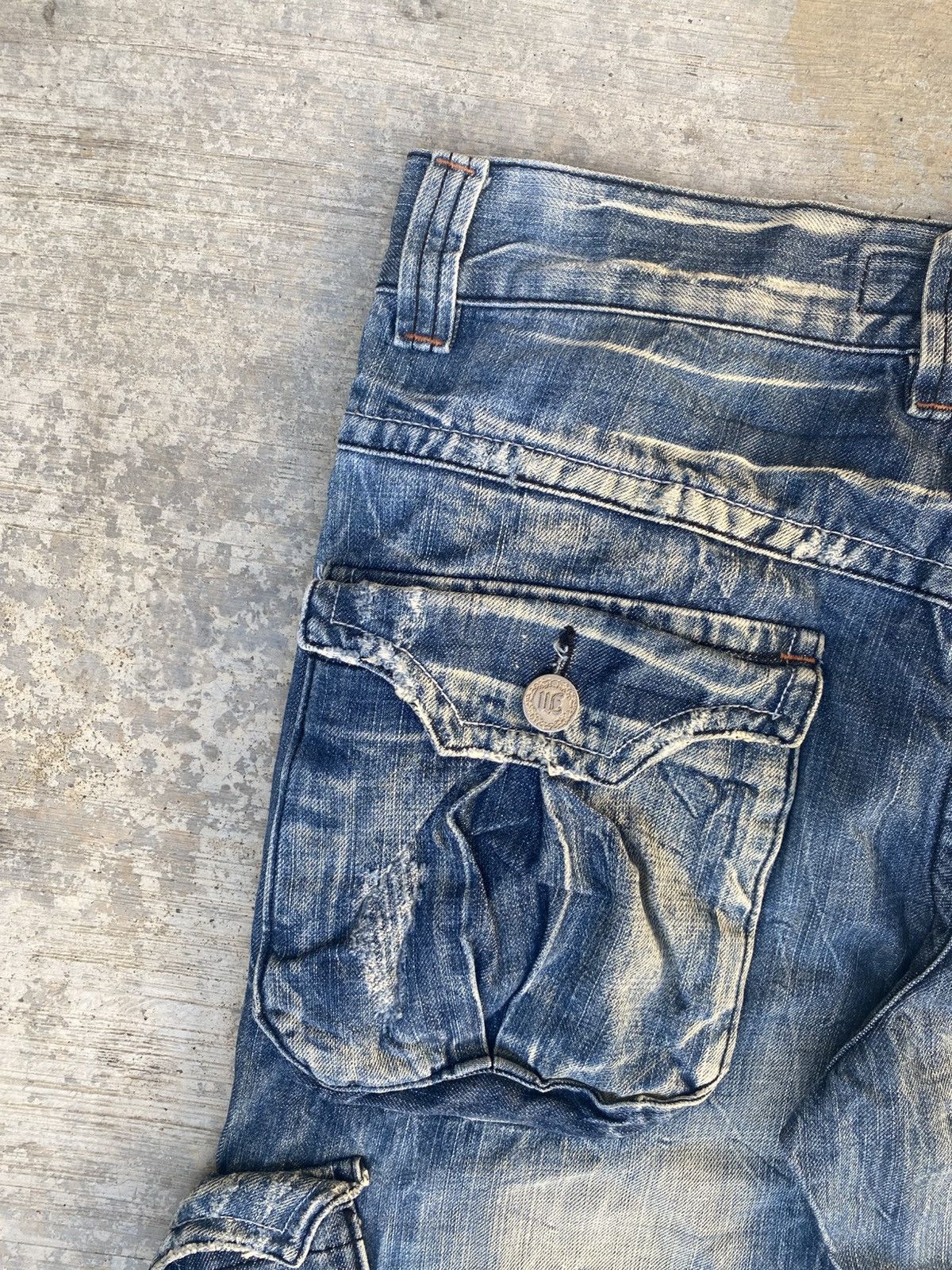 Japanese Brand Mosquito stone wash distressed cargo jeans Size US 32 / EU 48 - 6 Thumbnail