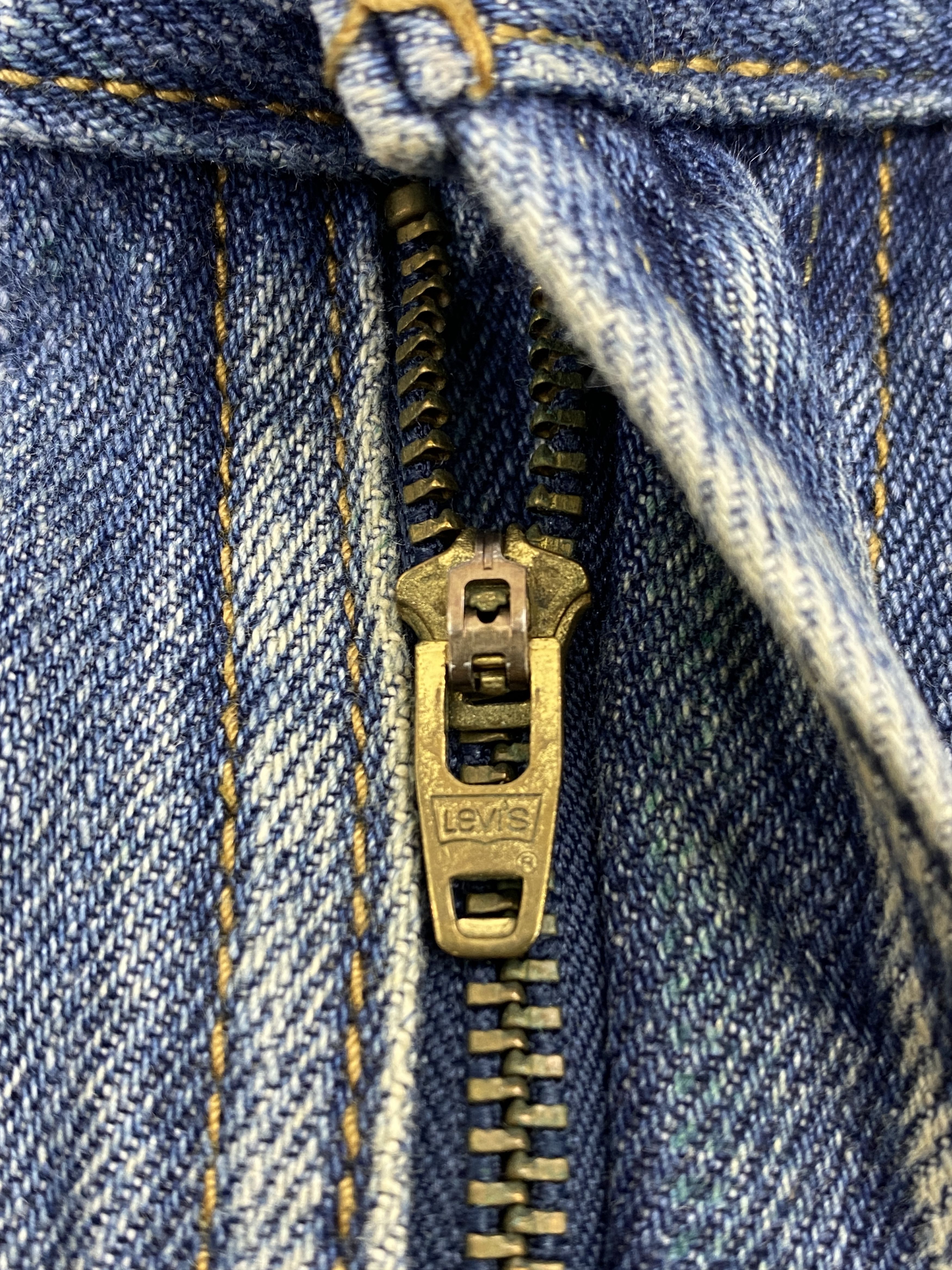 Levi's × Vintage Blue Denim Vintage Levi's 505 Jeans Size US 37 - 9 Thumbnail