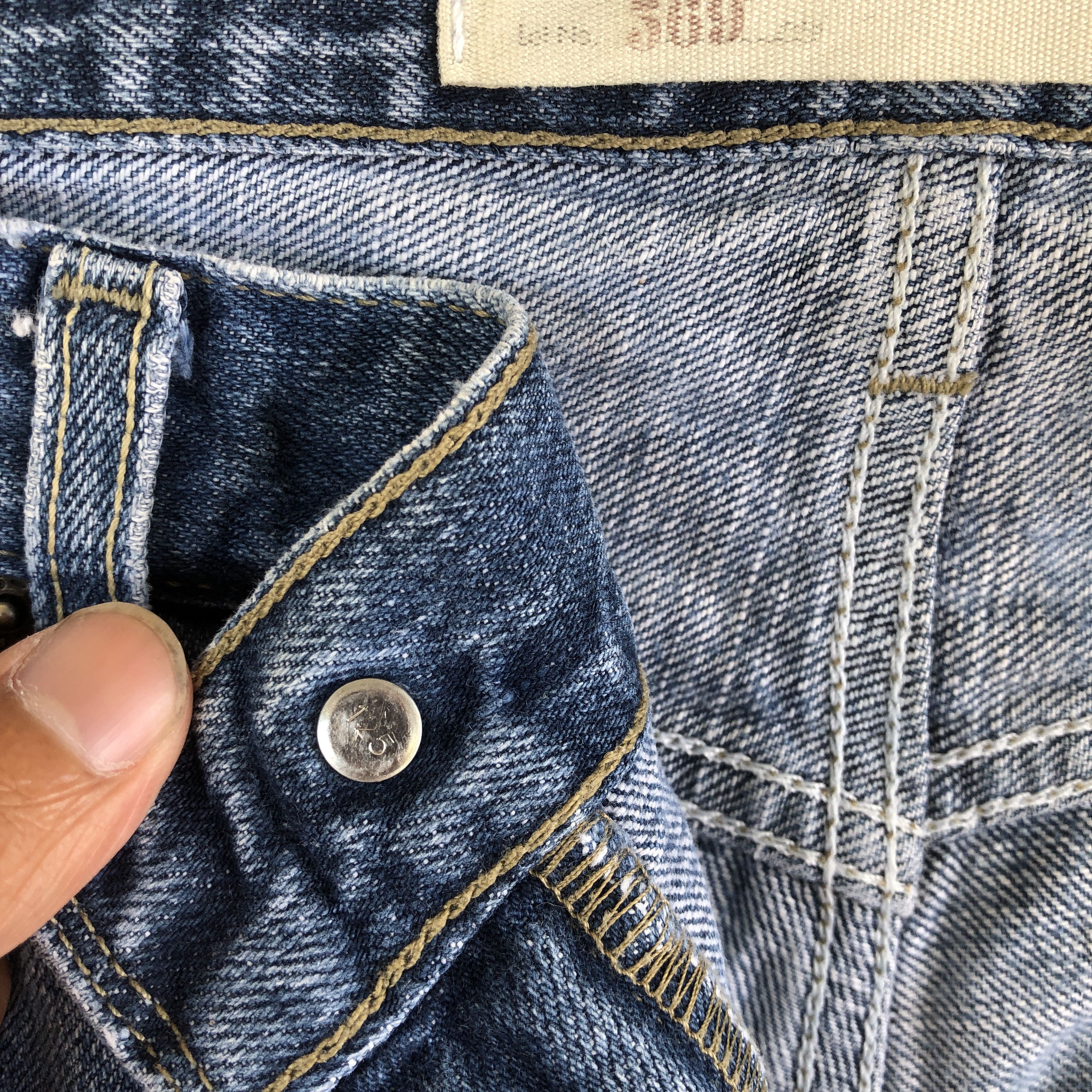 Levi's Vintage Levis 569 Faded Baggy Jeans Levi's Distressed Denim Size US 36 / EU 52 - 7 Thumbnail