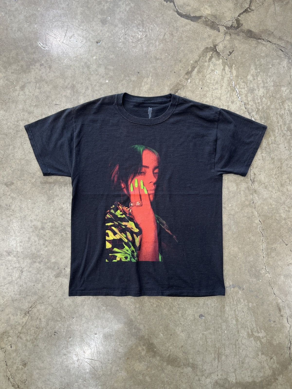 Band Tees Billie Eilish Portrait World Tour Tee Medium Size US M / EU 48-50 / 2 - 2 Thumbnail
