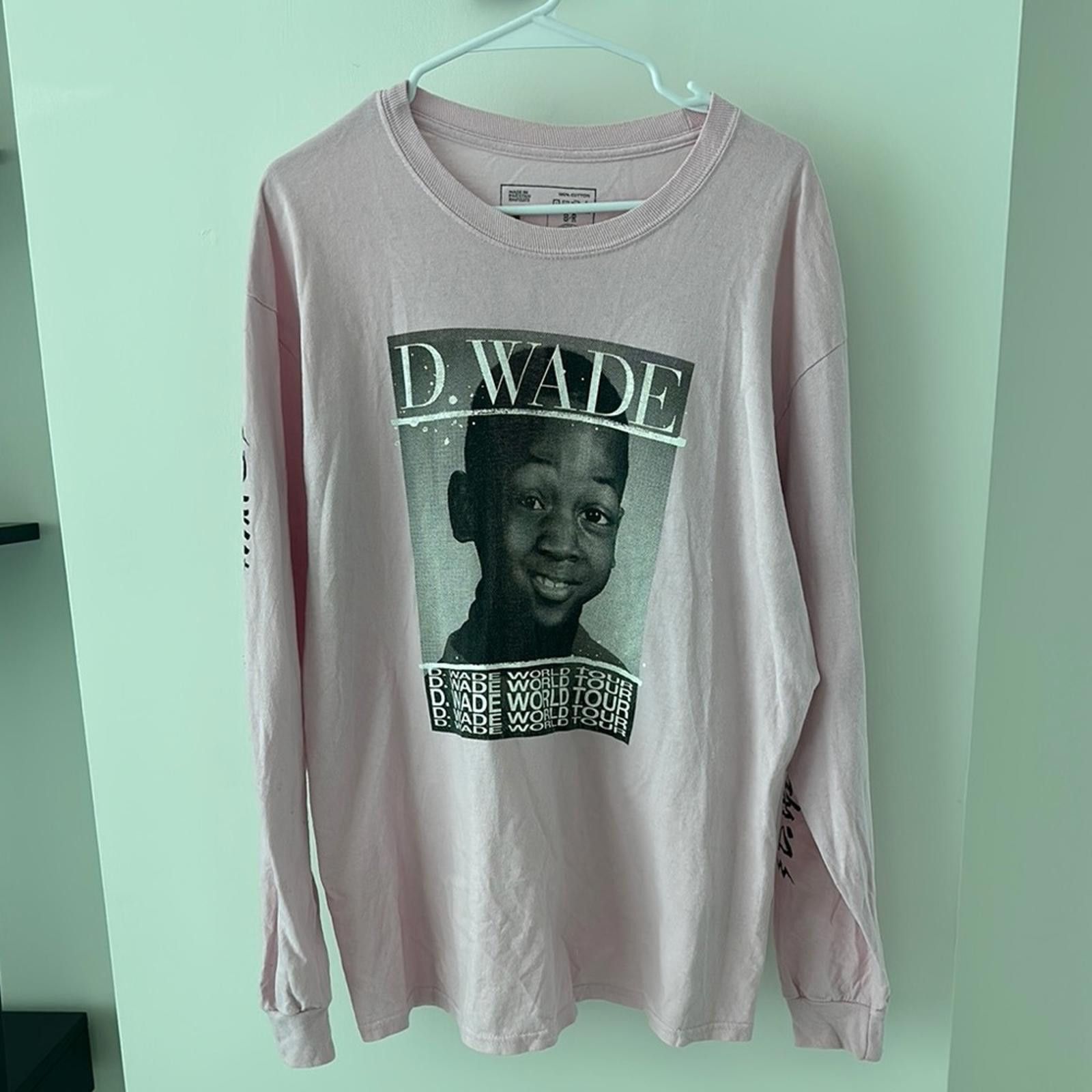 Designer Black and Pink Long Sleeve Tee with Graphic Design Size US L / EU 52-54 / 3 - 1 Thumbnail