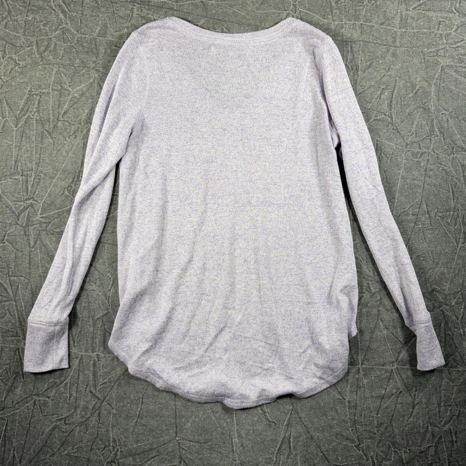 Abercrombie & Fitch Abercrombie Shirt Women's M Purple Long Sleeve V-Neck Size M / US 6-8 / IT 42-44 - 8 Thumbnail