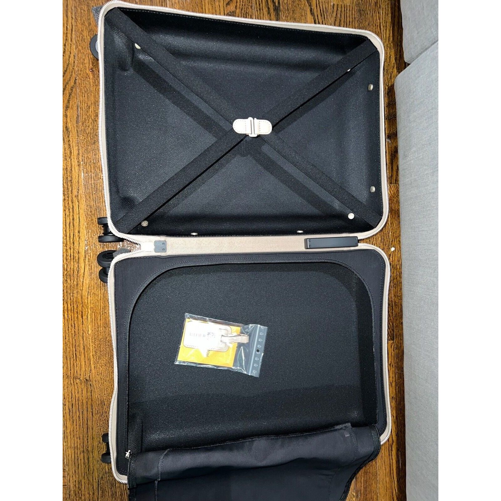 Louis Vuitton Louis Vuitton Horizon Cabin Rolling Luggage Travel Bag Size ONE SIZE - 10 Thumbnail