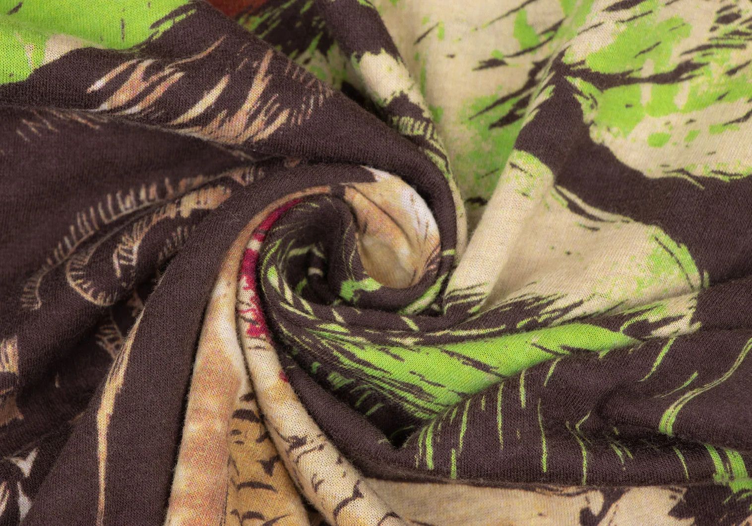 Jean Paul Gaultier Native Print Contrast T-Shirt in Brown Green Pink Size US M / EU 48-50 / 2 - 11 Thumbnail