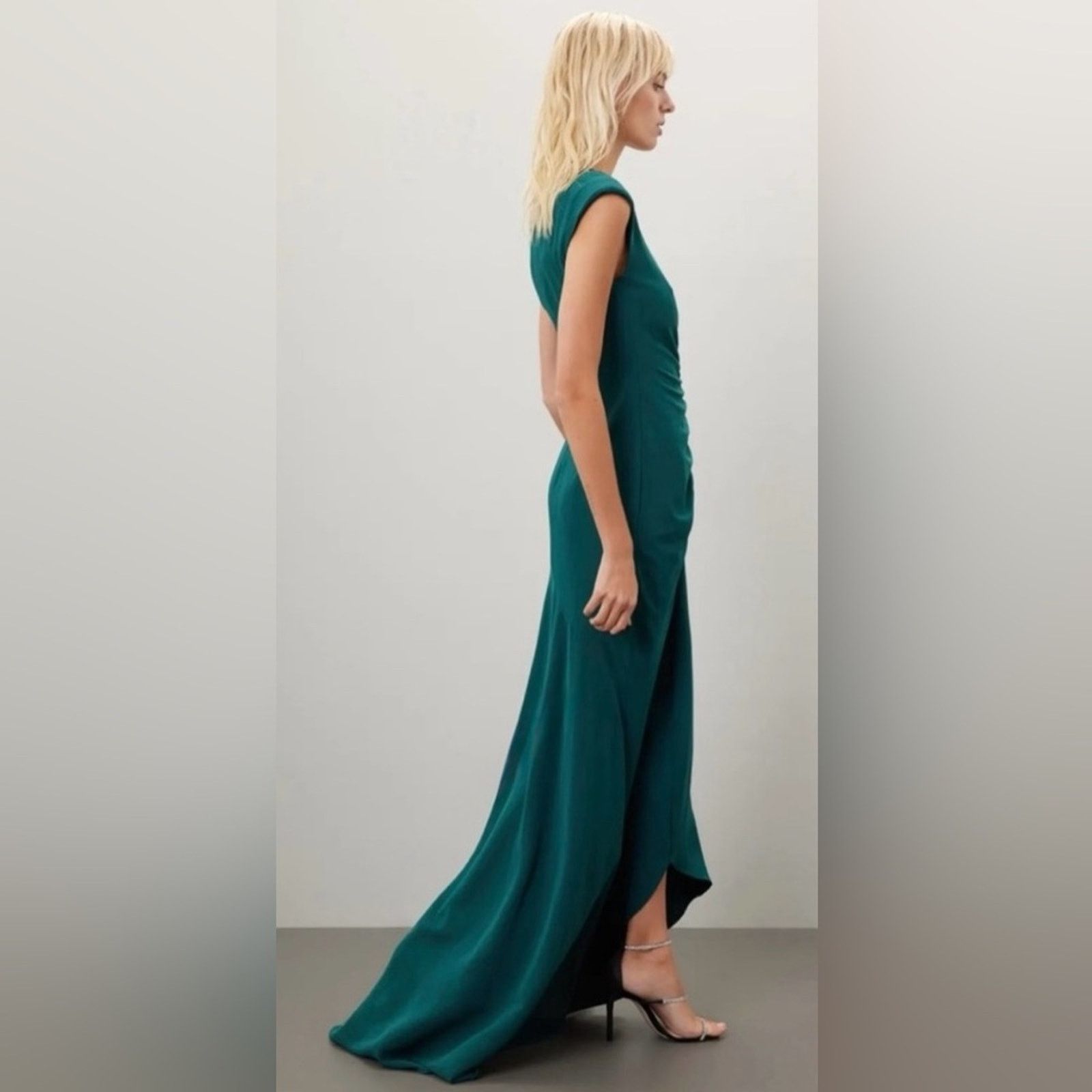 ELLIATT NWT Elliatt $273 High Low Sleeveless Sheath Gown Size Small Size S / US 4 / IT 40 - 2 Thumbnail