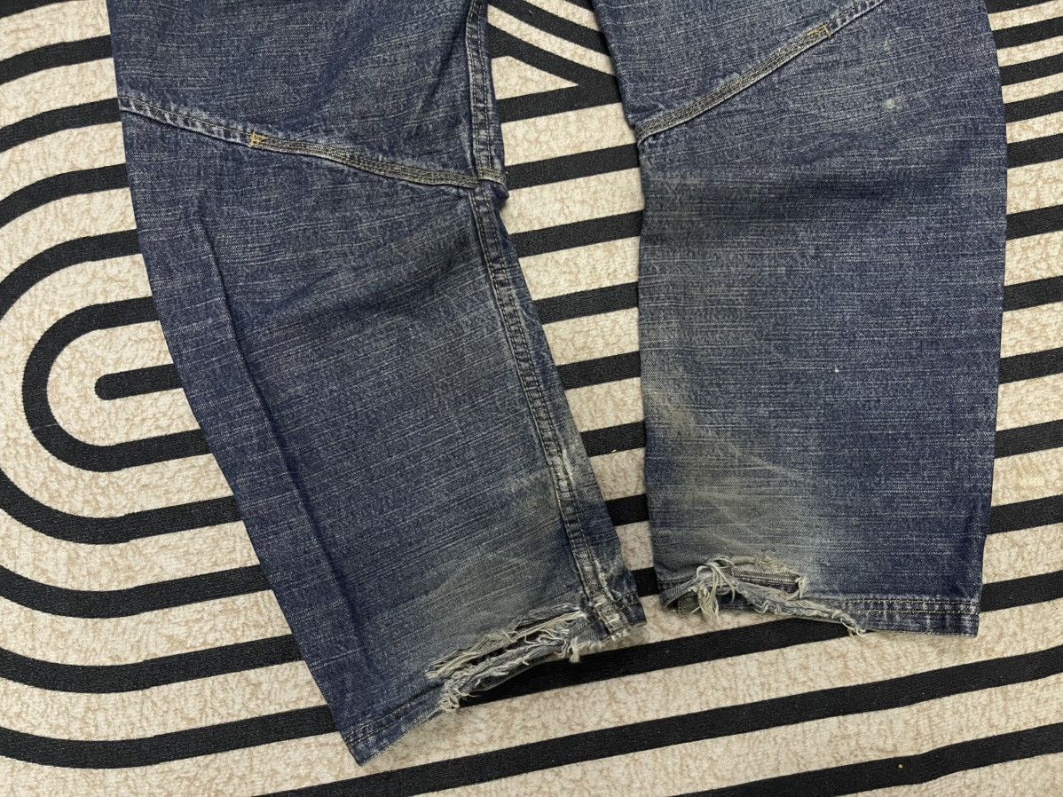 MasterPiece 2000s MASTERPIECE JAPAN BAGGY WASHABLE DISTRESSED JEANS Size US 32 / EU 48 - 15 Thumbnail