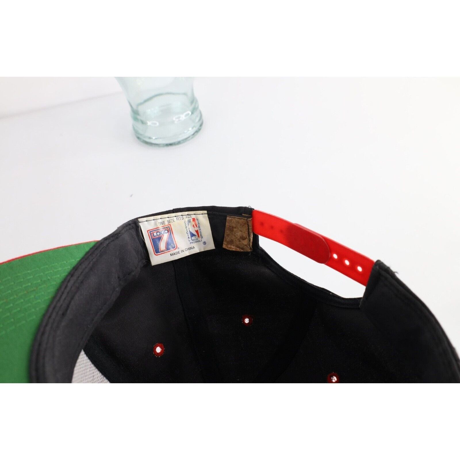 Vintage Vintage 90s Chicago Bulls Basketball Plain Logo Snapback Hat Size ONE SIZE - 8 Thumbnail