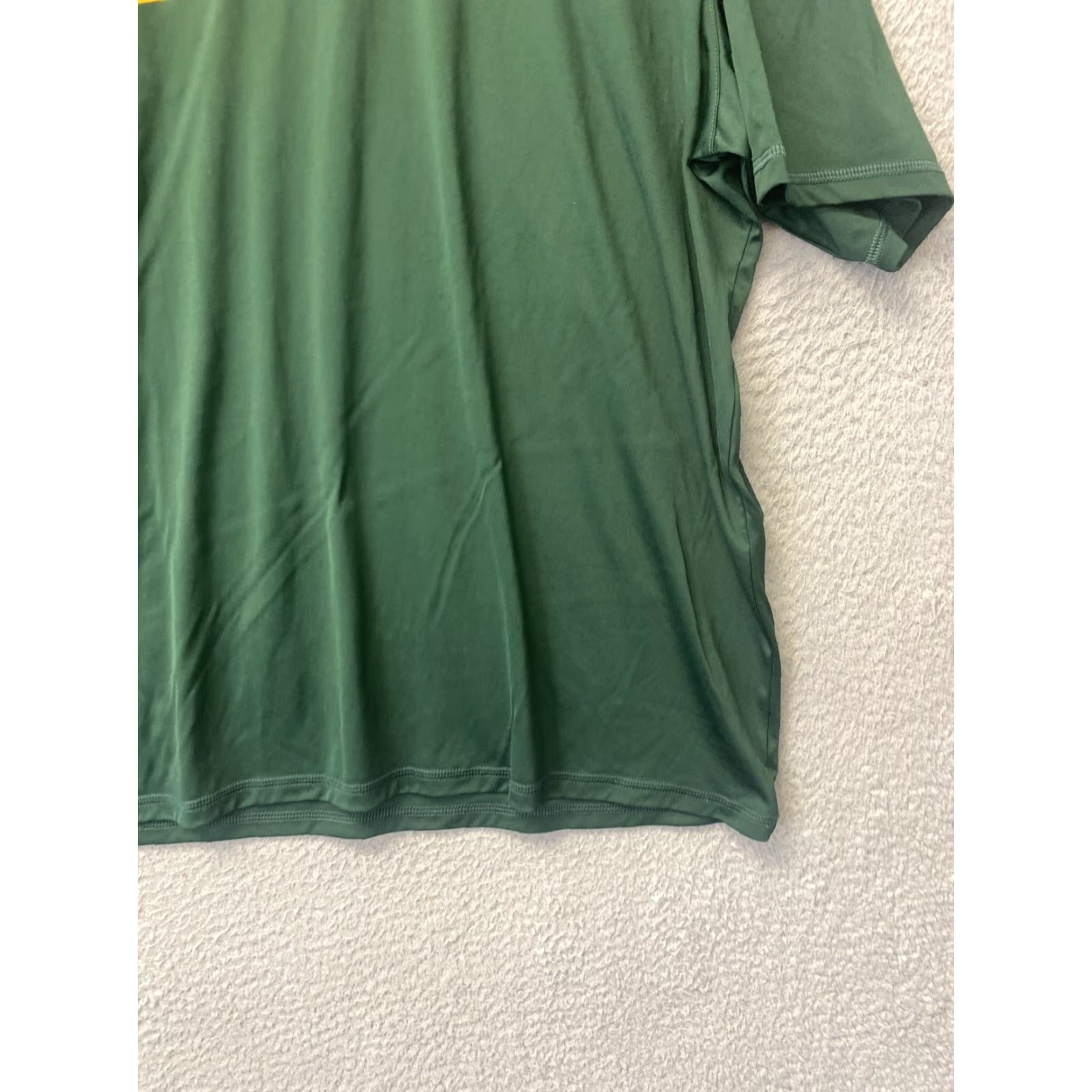 Under Armour VINTAGE Under Armour Shirt Rams green heat gear stretch Athletic XL Men’s Adult /35-91 Shirt Men Green Logo Rams Outdoor Sports Athletic Size US XL / EU 56 / 4 - 6 Thumbnail