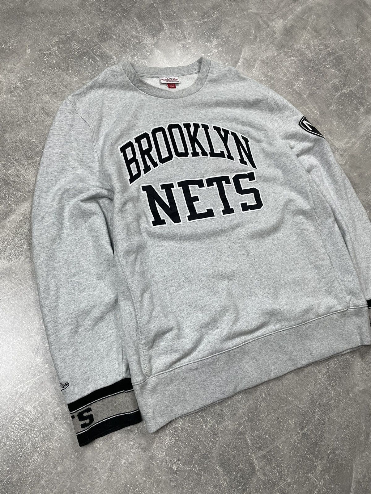 Russell Athletic × Vintage Mitchell & Ness NBA Brooklyn Nets Grey Crewneck Sweatshirt Size US XL / EU 56 / 4 - 3 Thumbnail
