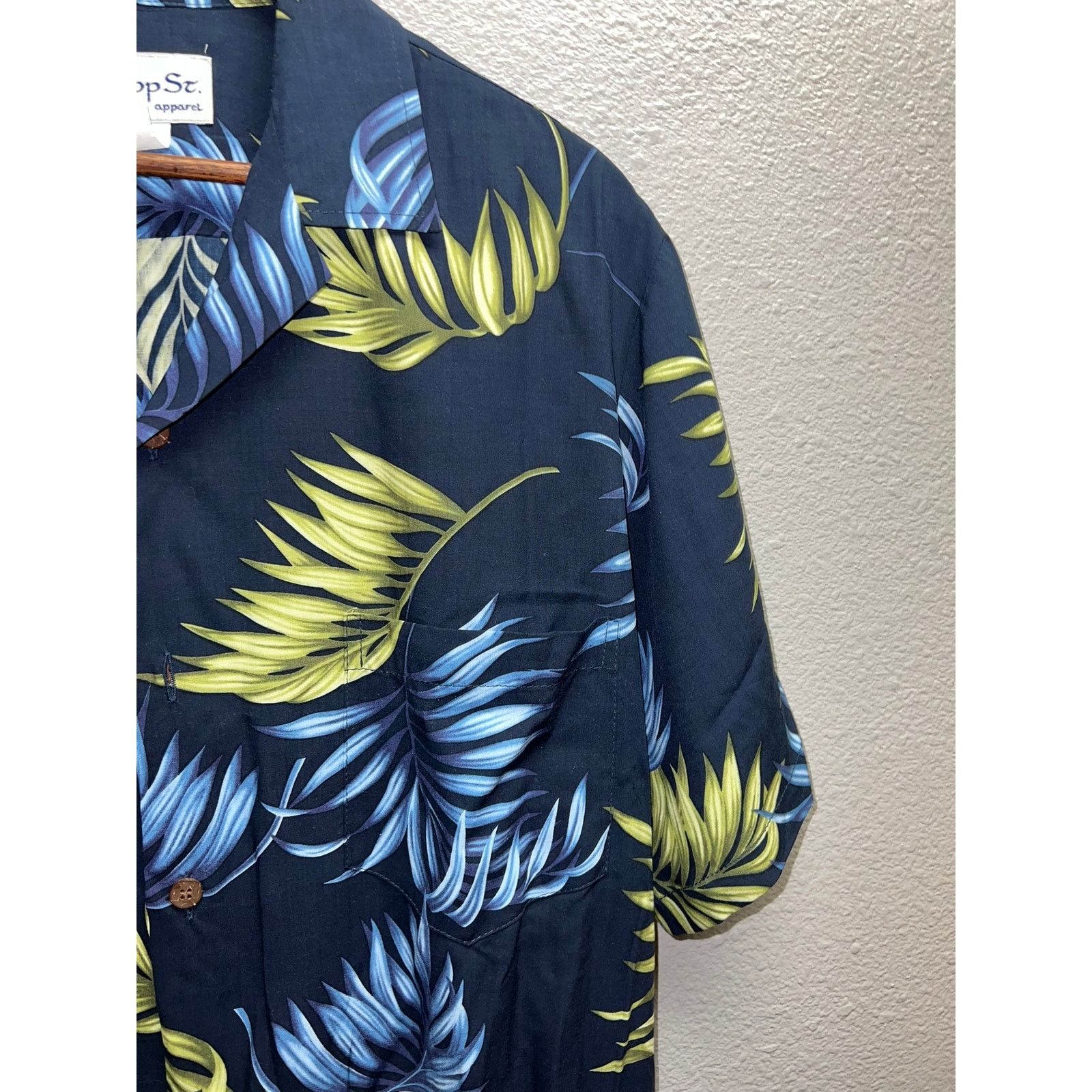Other Vintage Bishop St. Button Down Shirt Blue Hawaii Floral Tee Size US M / EU 48-50 / 2 - 2 Thumbnail