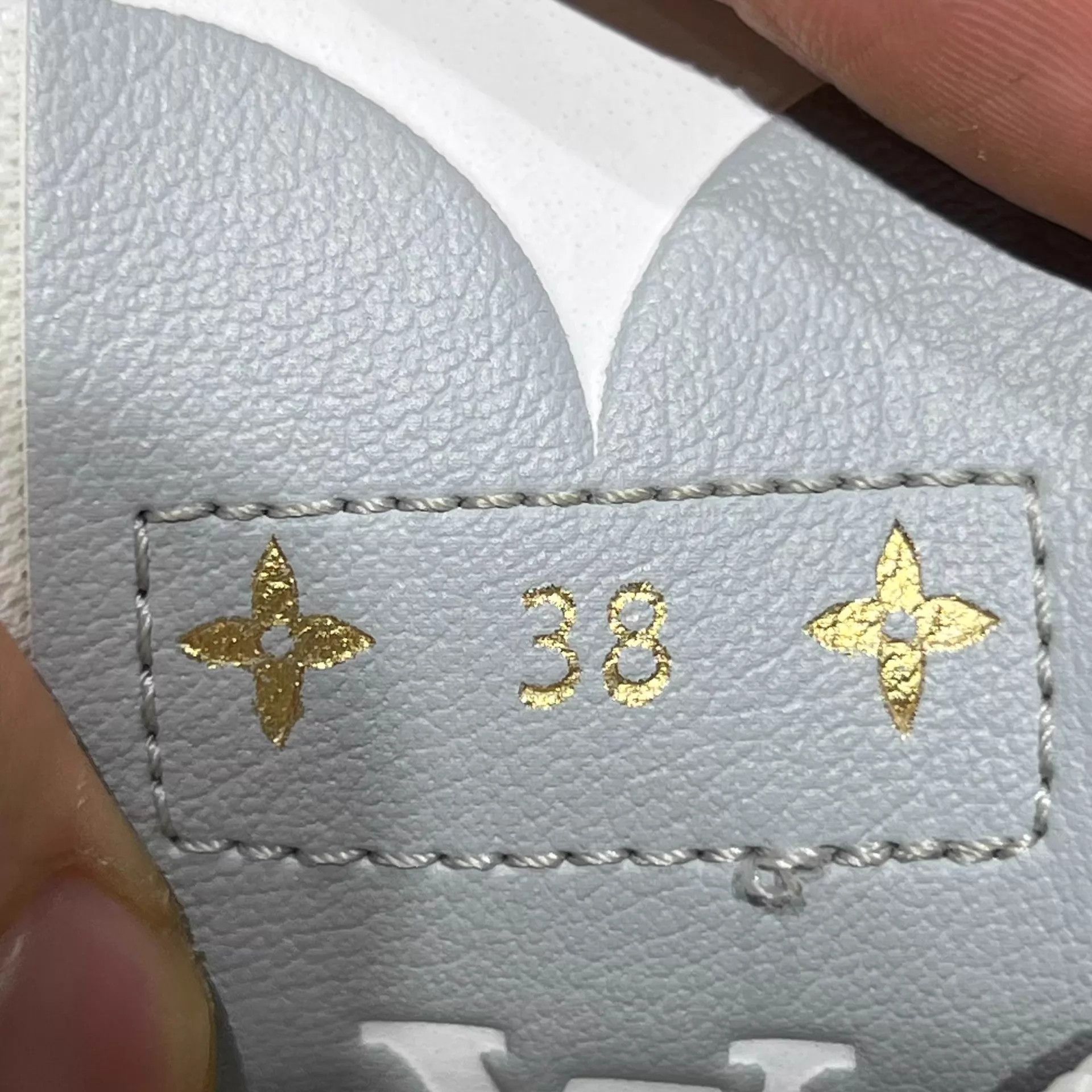 Louis Vuitton LV Charlie White Brown Monogram Sneaker UK4/38 Size US 7.5 / IT 37.5 - 8 Thumbnail