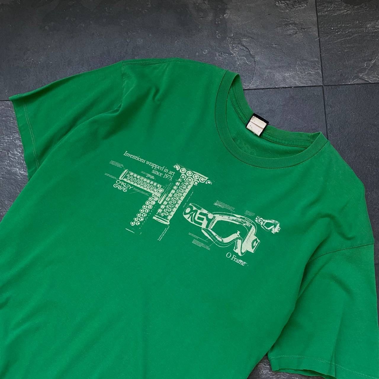 Oakley × Vintage Vintage Oakley Softwear big graphic logo y2k tee Size US L / EU 52-54 / 3 - 3 Thumbnail