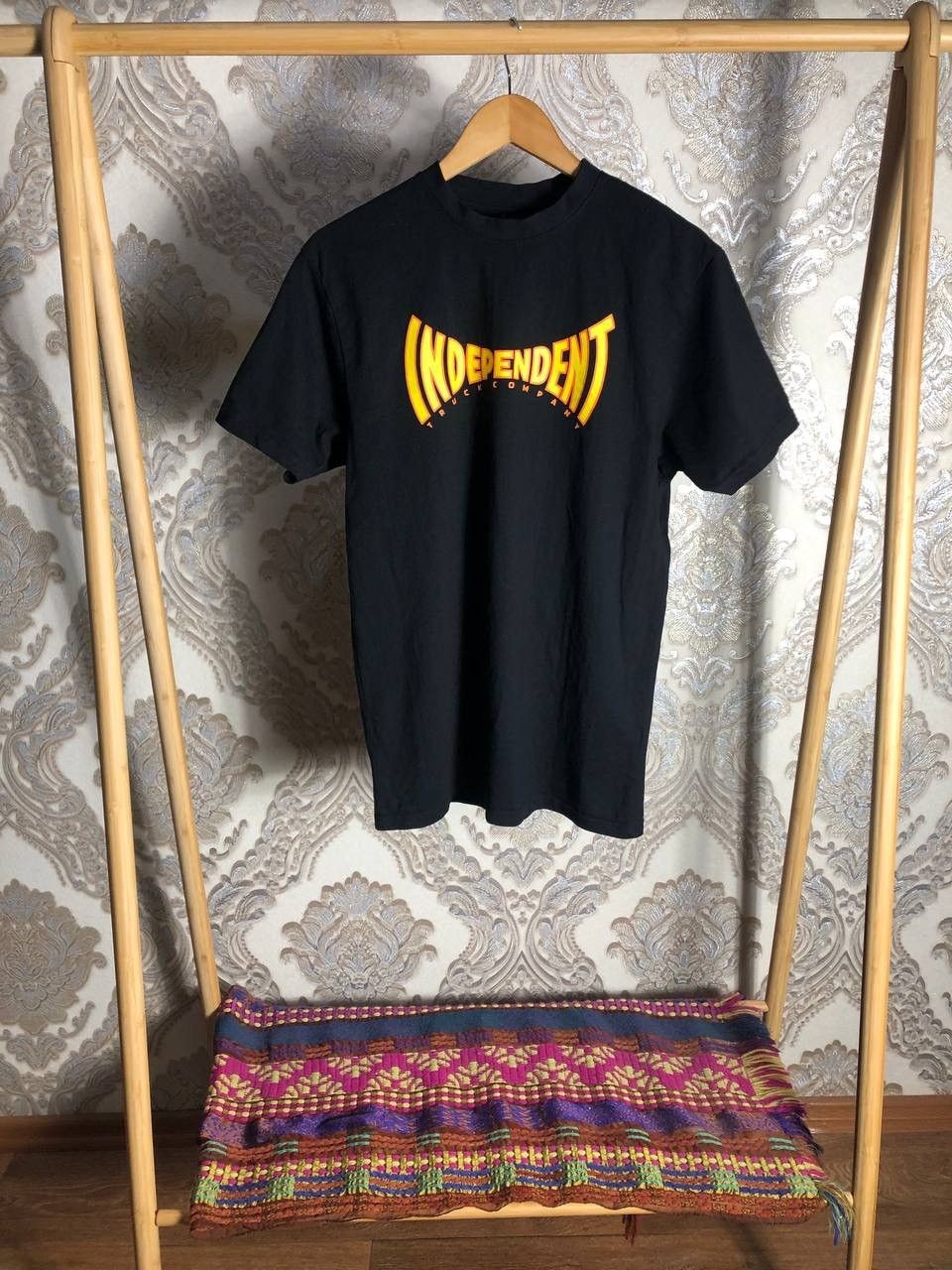 Independent Truck Co. VINTAGE INDEPENDENT TRUCK COMPANY SKATEBOARD T-SHIRT Y2K 90s Size US M / EU 48-50 / 2 - 1 Thumbnail