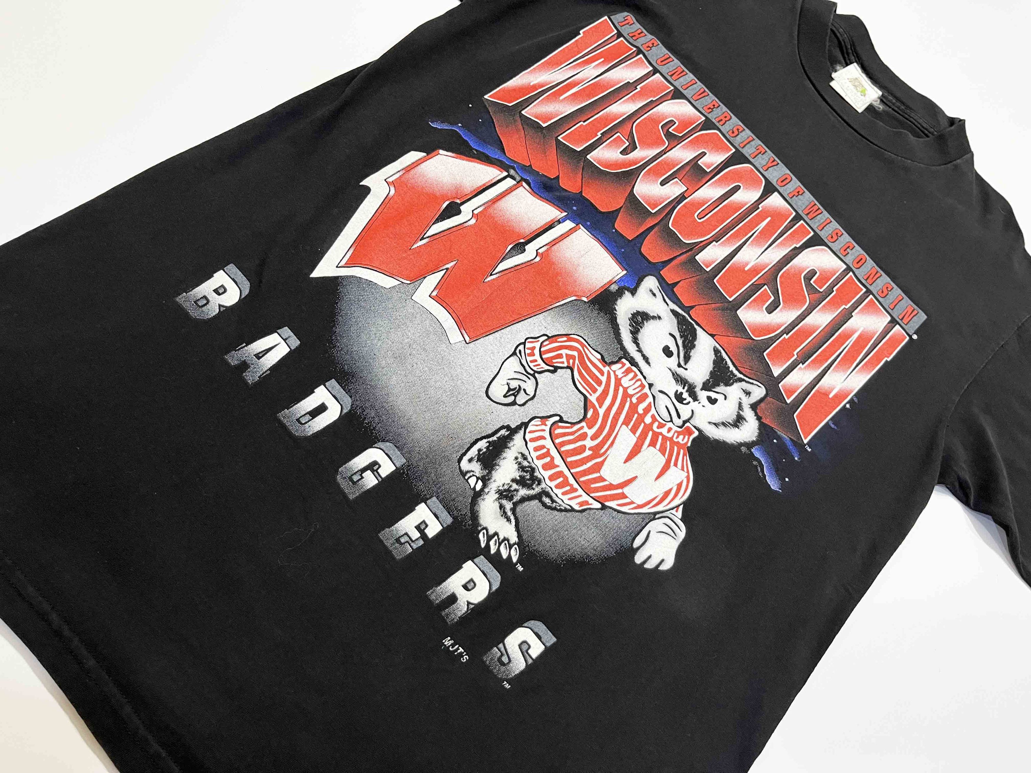 Vintage Vintage Magic Johnson T's NCAA Wisconsin Badgers T-Shirt Size US L / EU 52-54 / 3 - 5 Thumbnail