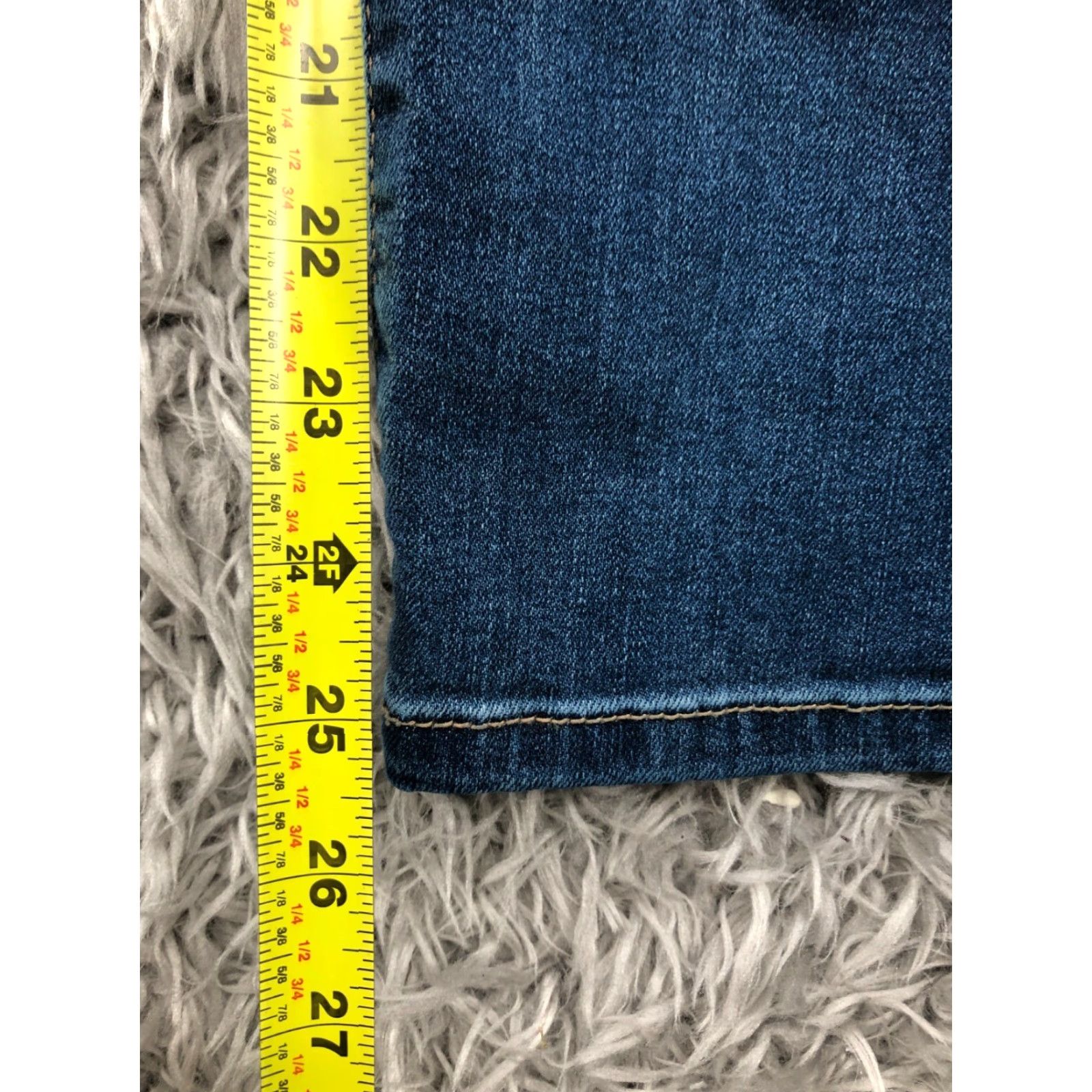 Vintage Chico's Girlfriend Crop Jeans Size 0 Womens Medium Wash Blue Crop Jeans 0 Chico's Girlfriend Medium Wash Blue Womens Size 0 Size 25" / US 0 / IT 36 - 3 Thumbnail