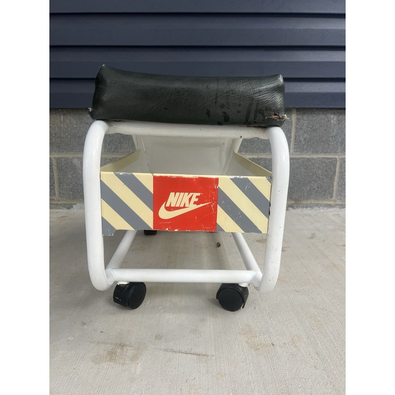 Nike VTG Nike STOOL Store Display RARE 80’s/90’s Advertising Shoe Size ONE SIZE - 9 Thumbnail