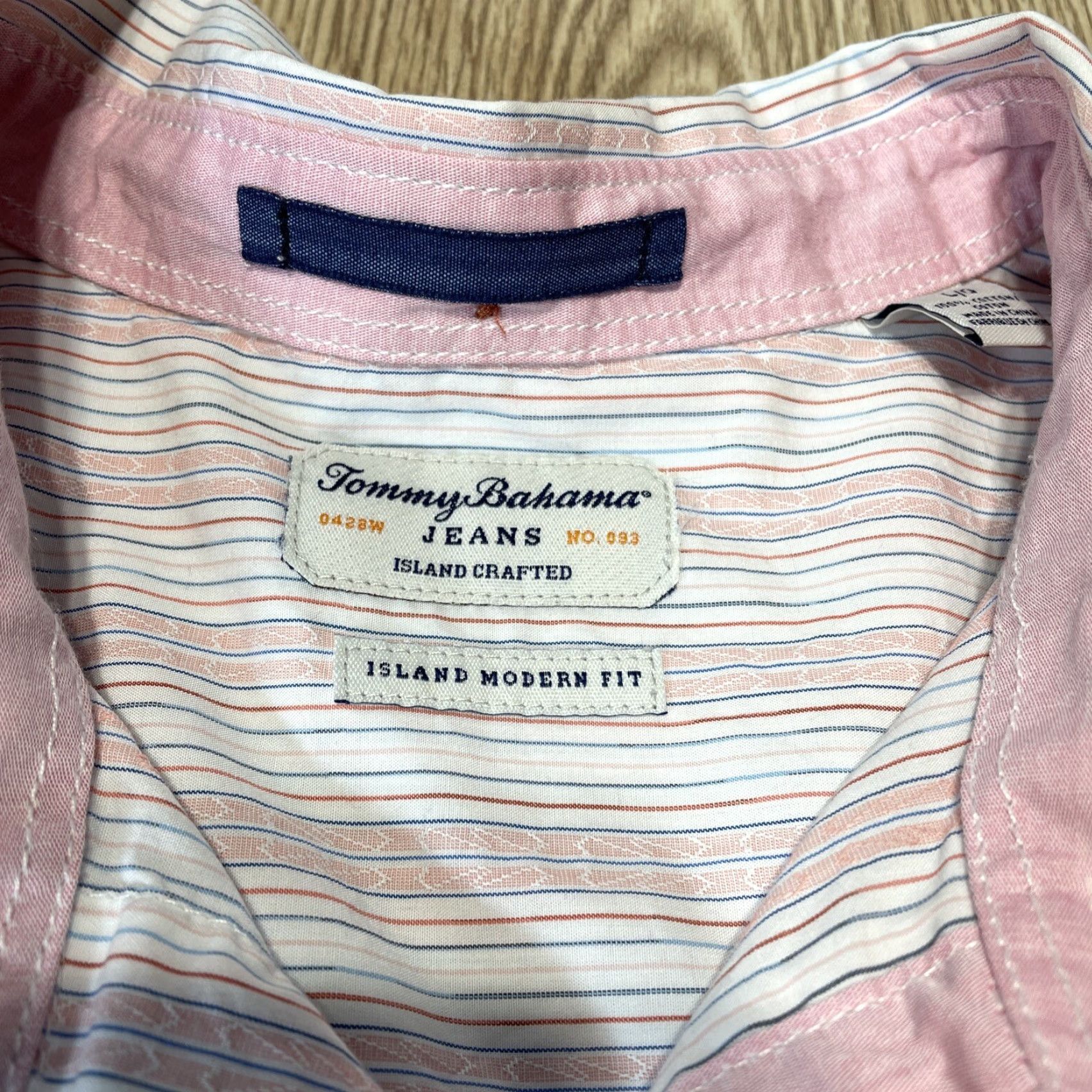 Tommy Bahama VINTAGE Tommy Bahama Men’s Button-Up Shirt Long Sleeve Size Large White Pink Striped Size US L / EU 52-54 / 3 - 2 Thumbnail