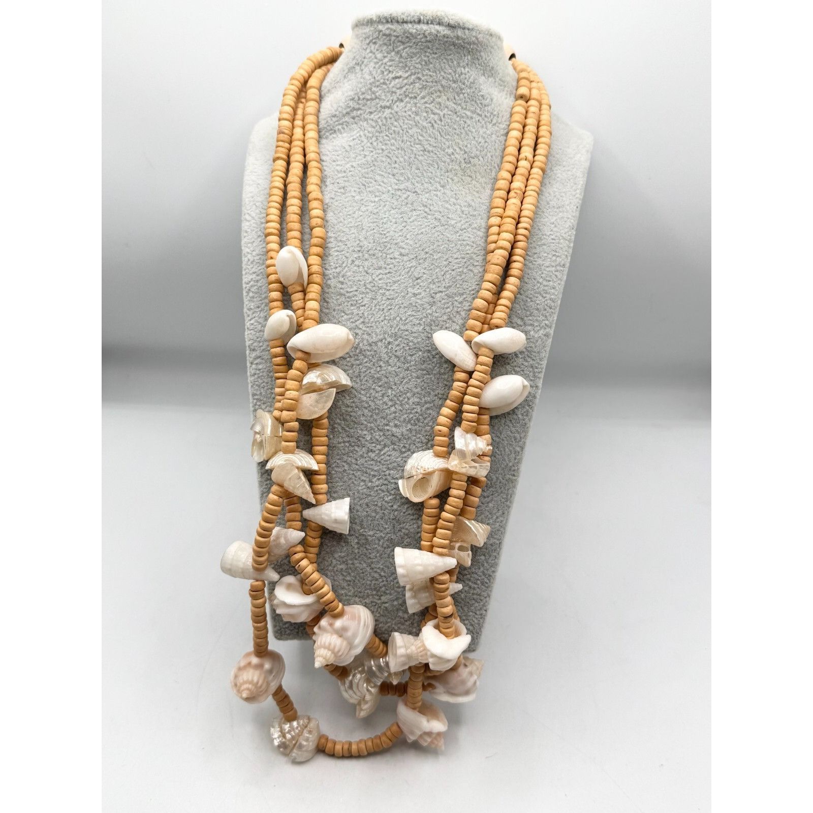 Vintage Vintage Three Strand Sea Shell Seashell Beaded Sea Queen Nec Size ONE SIZE - 4 Thumbnail
