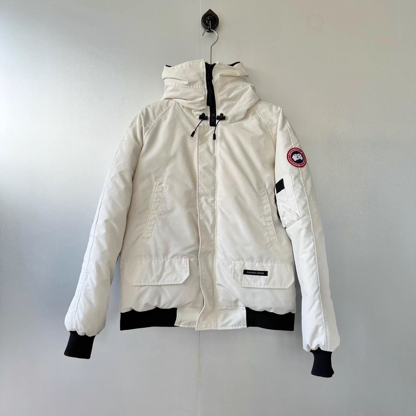 Canada Goose Canada Goose Chilliwack Bomber Jacket White XL Size US XL / EU 56 / 4 - 1 Thumbnail