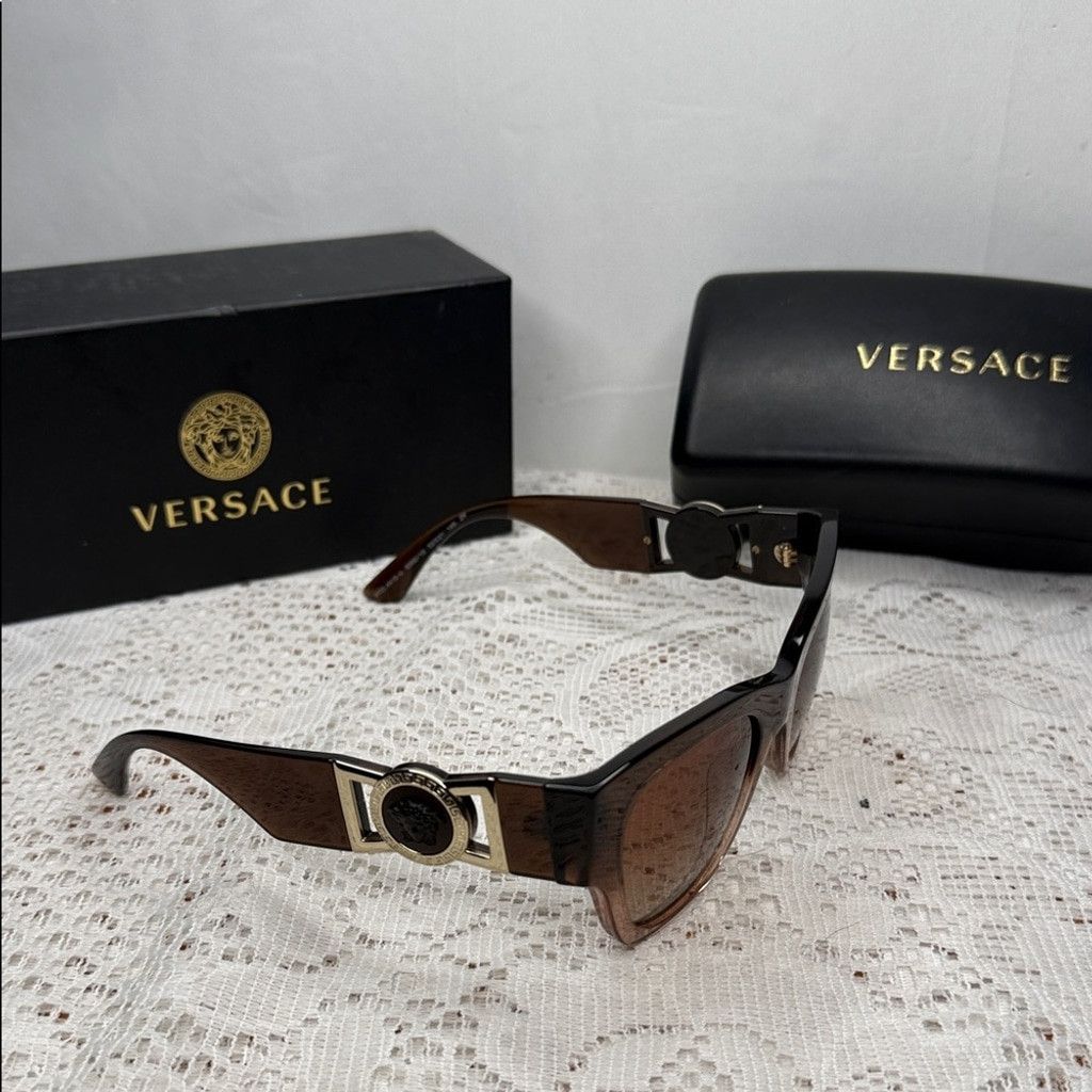 Versace NWT Versace cat eye gold tone Brown Medusa logo sunglasses Size ONE SIZE - 3 Thumbnail