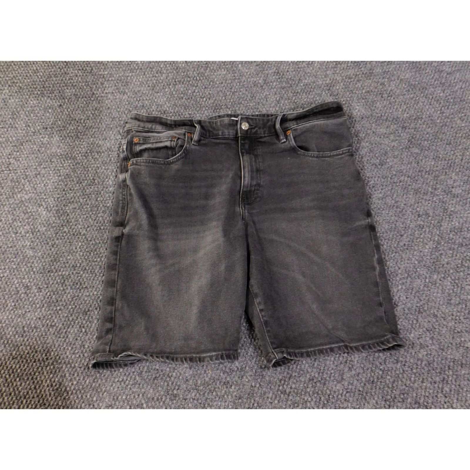 Zara VINTAGE Zara Denim Shorts Mens 36 Black Cut Off Raw Hem Casual Distressed Jean Pakistan Mens Size US 36 / EU 52 - 4 Thumbnail