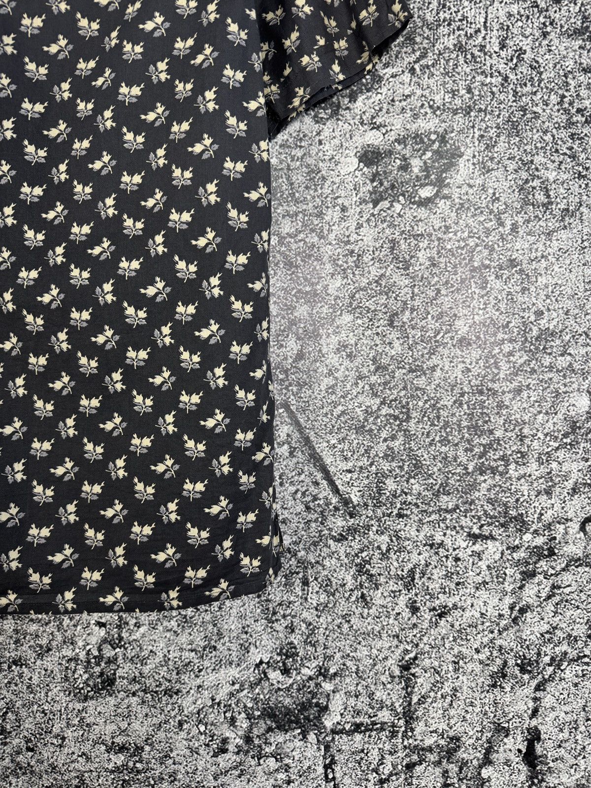 Allsaints Allsaints Lucerne SS Shirt Maple Leaf Print Button Up Size S Size US S / EU 44-46 / 1 - 12 Thumbnail