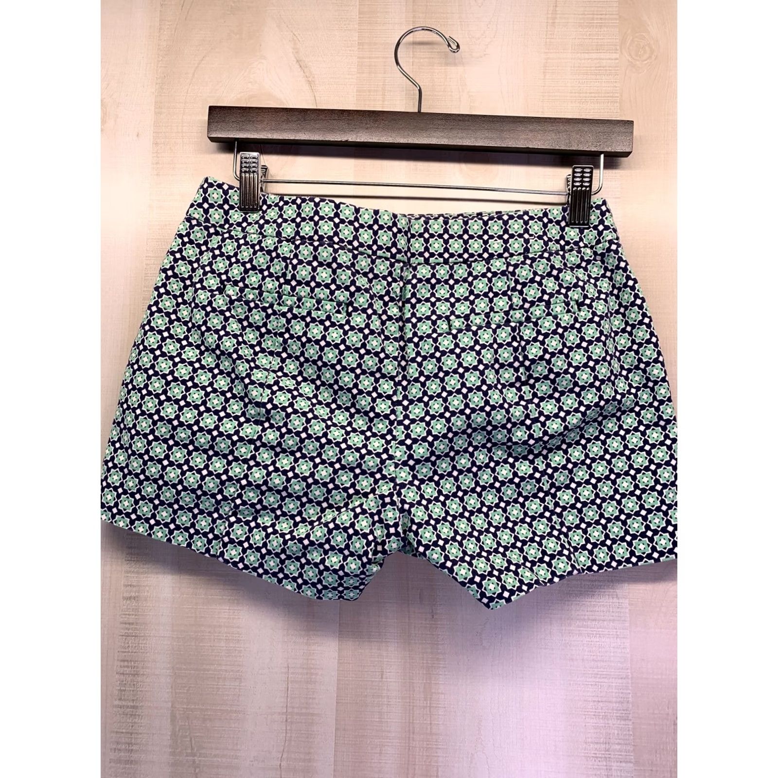 Gap VINTAGE GAP Stretch Womens Sz 0 Shorts-4383 Geometric Pattern Blue Green Zip Front See Photo See Photo See Photo Womens Loves Sports Mens? Size 25" / US 0 / IT 36 - 5 Thumbnail