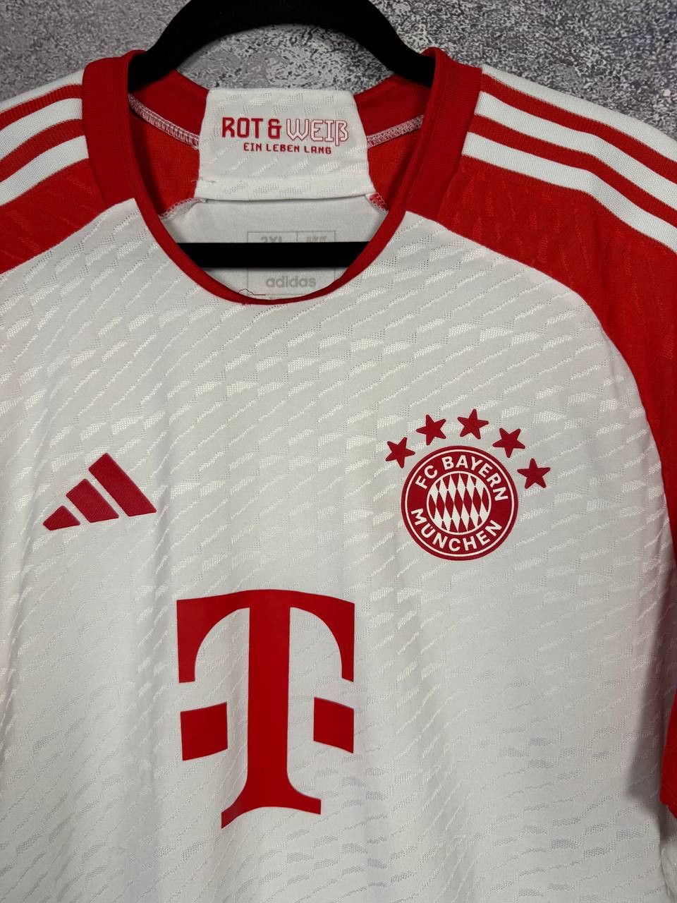 Other Bayern Munich 2023/24 Fan Soccer Jersey Streetwear 2XL Size US XXL / EU 58 / 5 - 8 Thumbnail