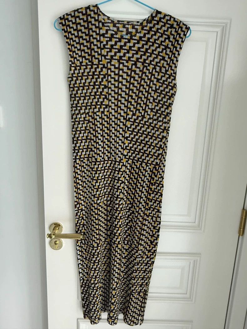 Issey Miyake Issey Miyake size:3 Brownish-yellow pleated Mosaic dress Size S / US 4 / IT 40 - 1 Thumbnail
