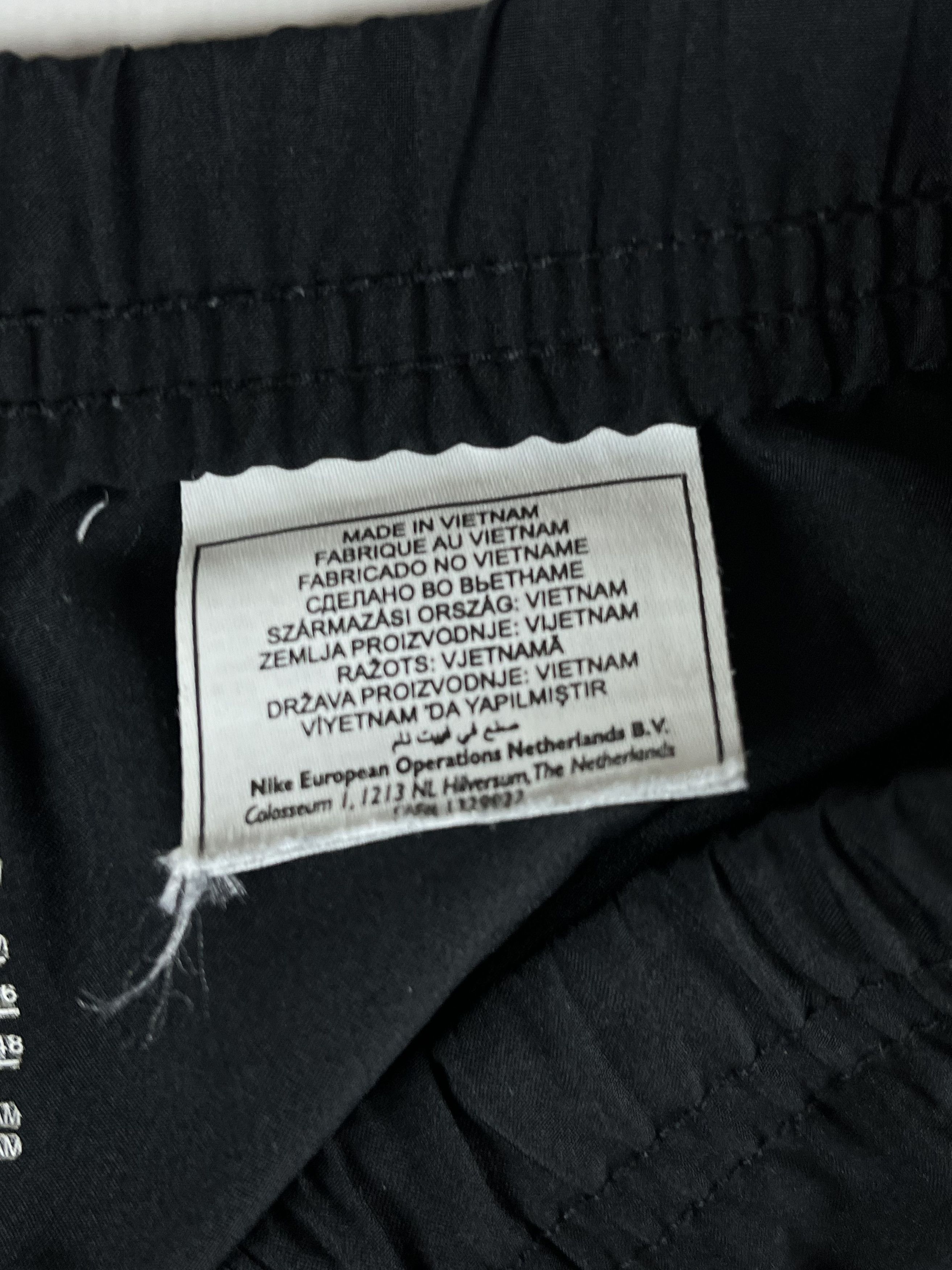 Nike × Vintage Nike Vintage Baggy Nylon Pants Size US 33 - 7 Thumbnail