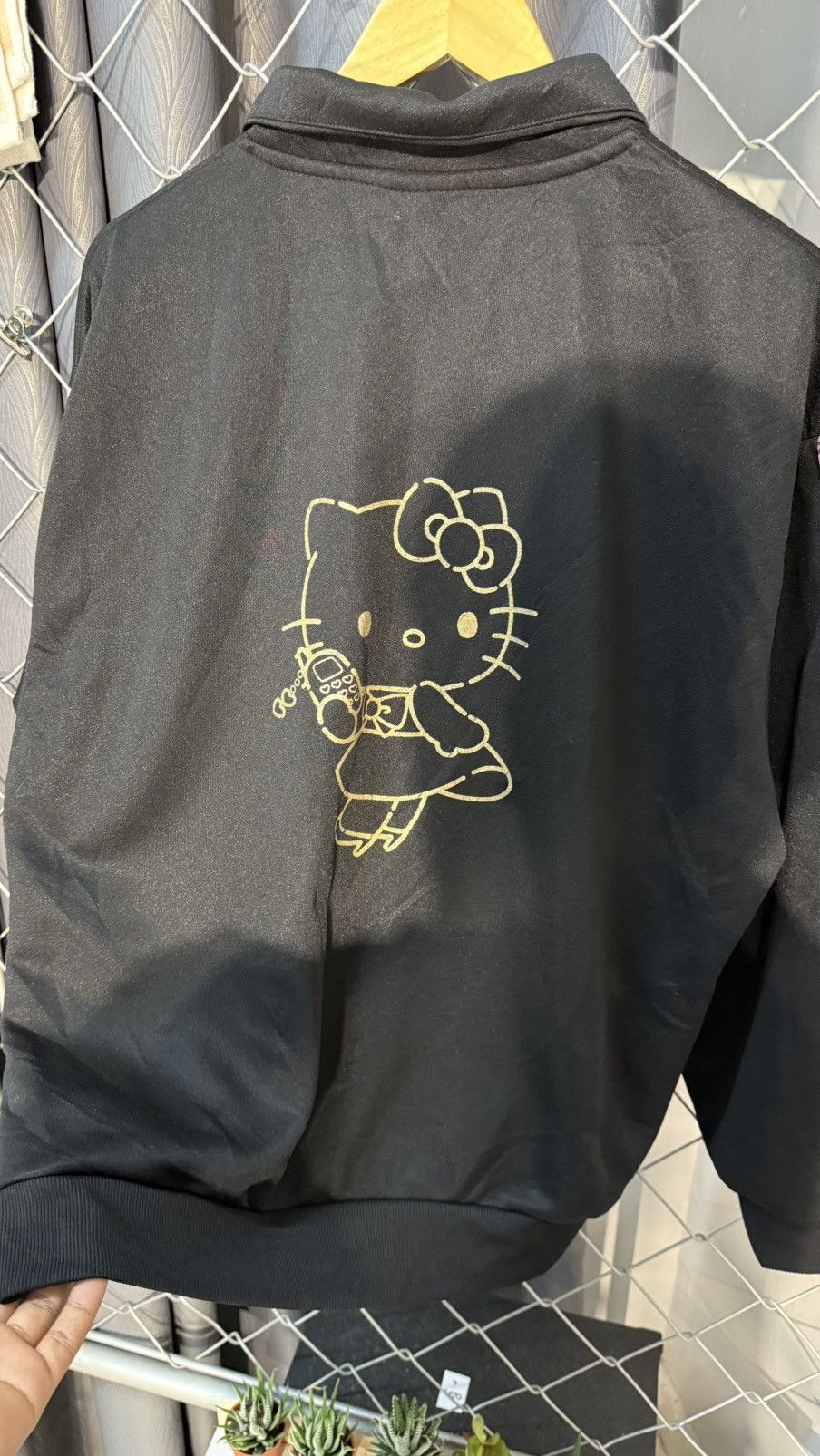 Anime 2024 HELLO KITTY 50TH ANNIVERSARY SWEATER JACKT TOKYO JAPAN Size US L / EU 52-54 / 3 - 8 Thumbnail
