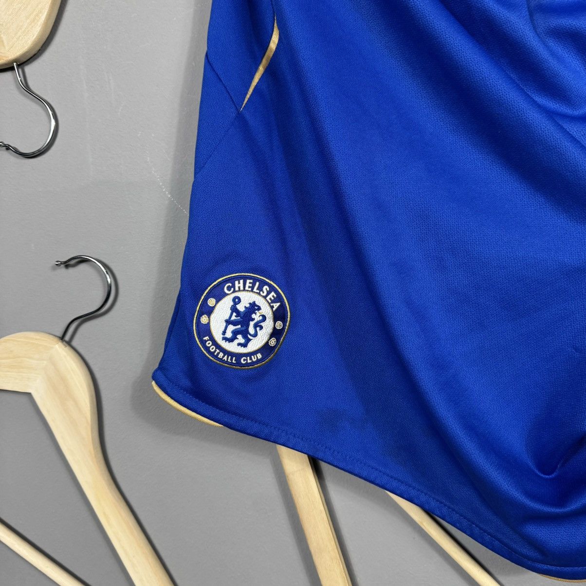 Chelsea Soccer × Umbro × Vintage Umbro 00s Chelsea Soccer Shorts Size US 34 / EU 50 - 2 Thumbnail
