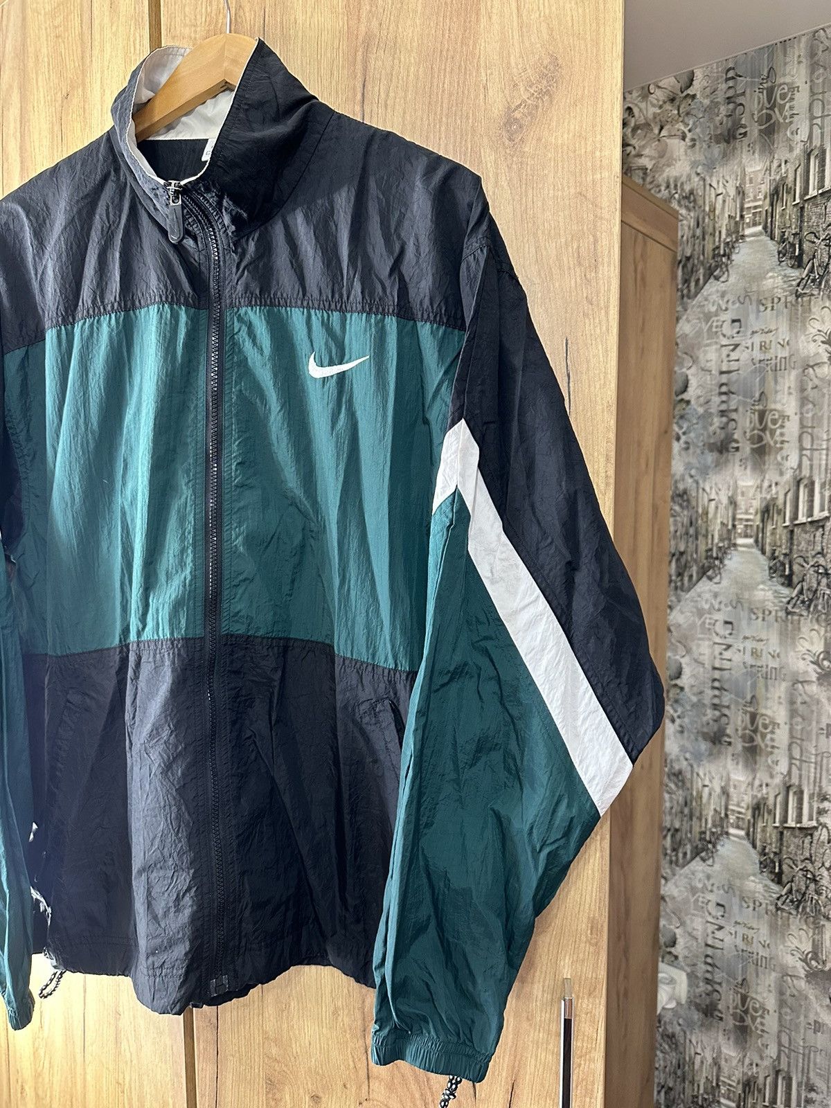 Nike × Vintage Nike Vintage Nylon Olympic Jacket Windbreaker Swoosh Size US L / EU 52-54 / 3 - 5 Thumbnail
