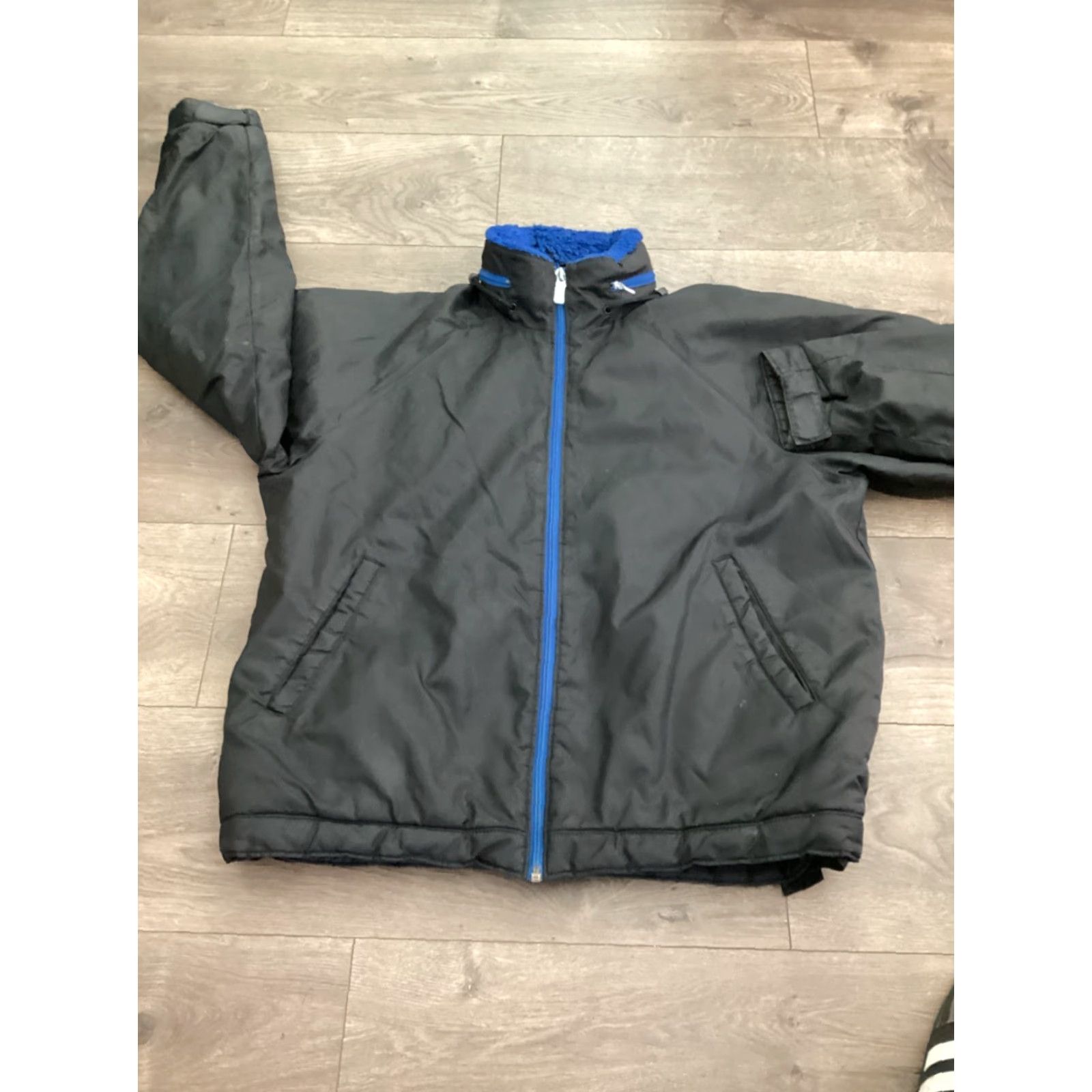 Nike VINTAGE Nike Jacket Men M Black Winter Nylon Packable Hood Fleece Lined Deep Pile Blue Accents Full Zip Pockets Adjustable Wrists Size US M / EU 48-50 / 2 - 2 Thumbnail