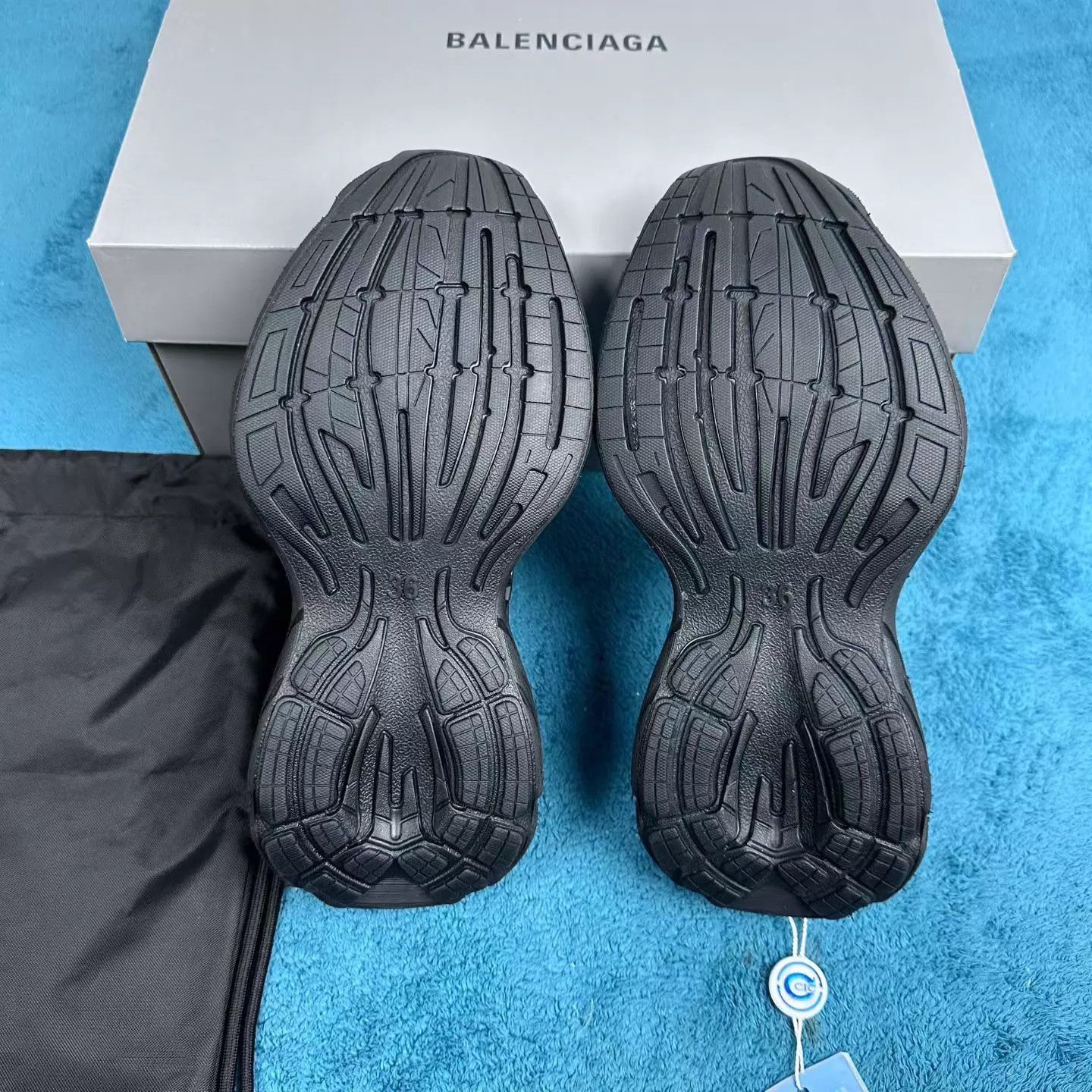 Balenciaga Balenciaga Monday Calfskin Low Top Dad Sneaker 36 Black Size US 5.5 / IT 35.5 - 5 Thumbnail
