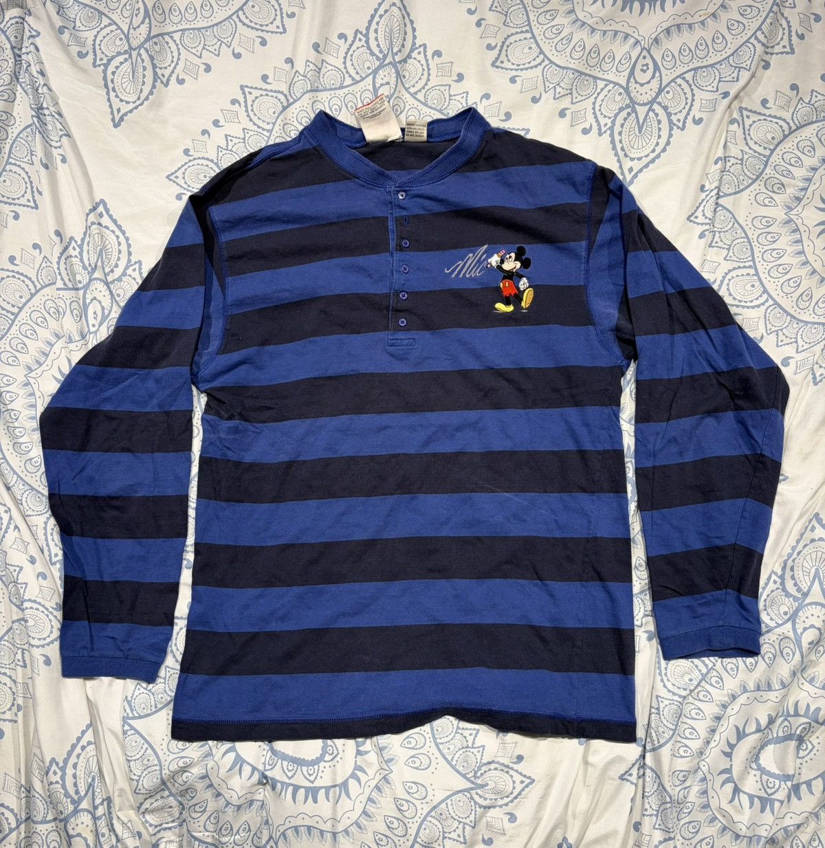 Disney Vintage Disney Long Sleeve Medium Size US M / EU 48-50 / 2 - 1 Thumbnail